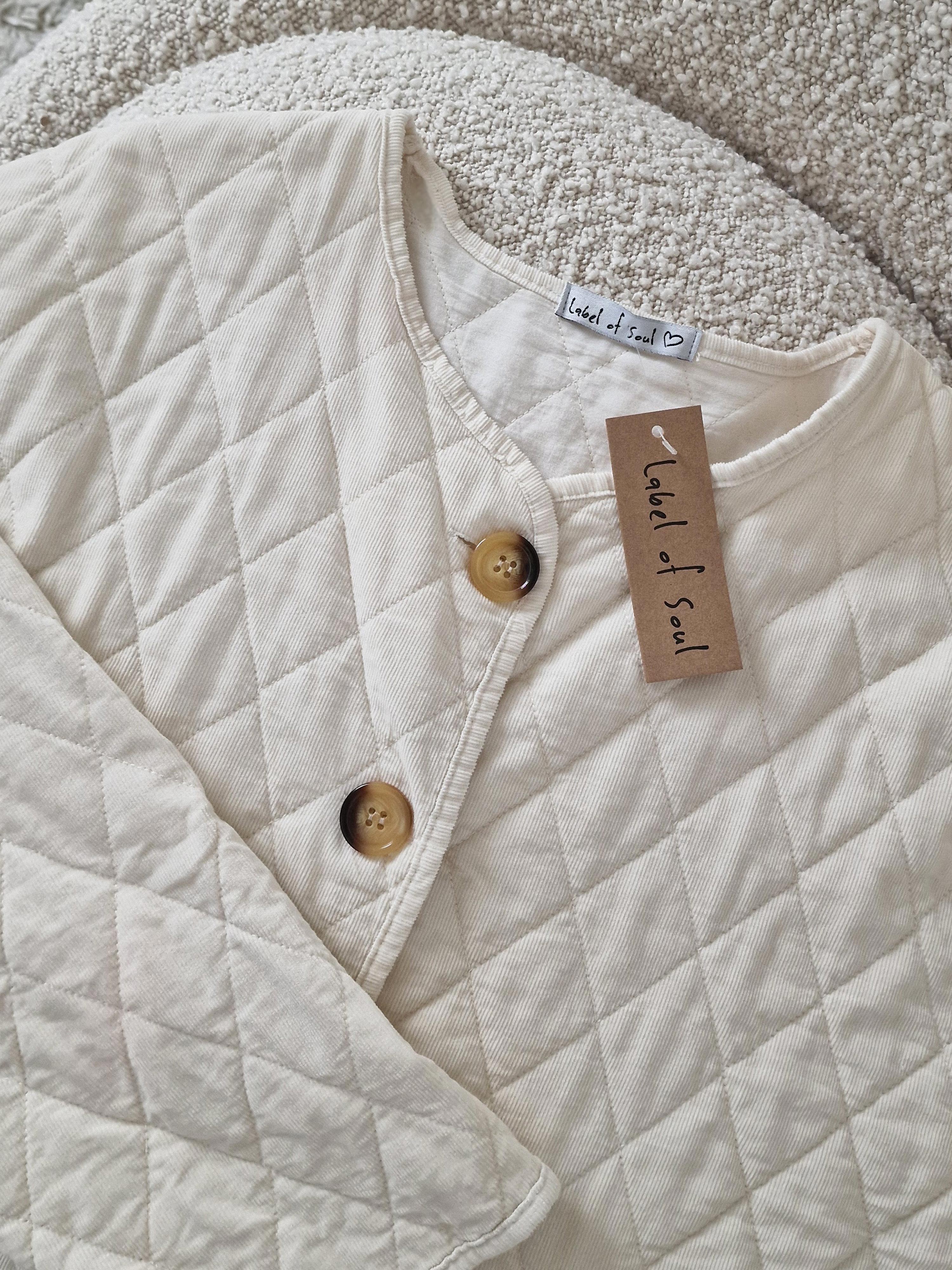 Fein Cordjacke mit Steppmuster - Creme Fein Cordjacke mit Steppmuster - Creme