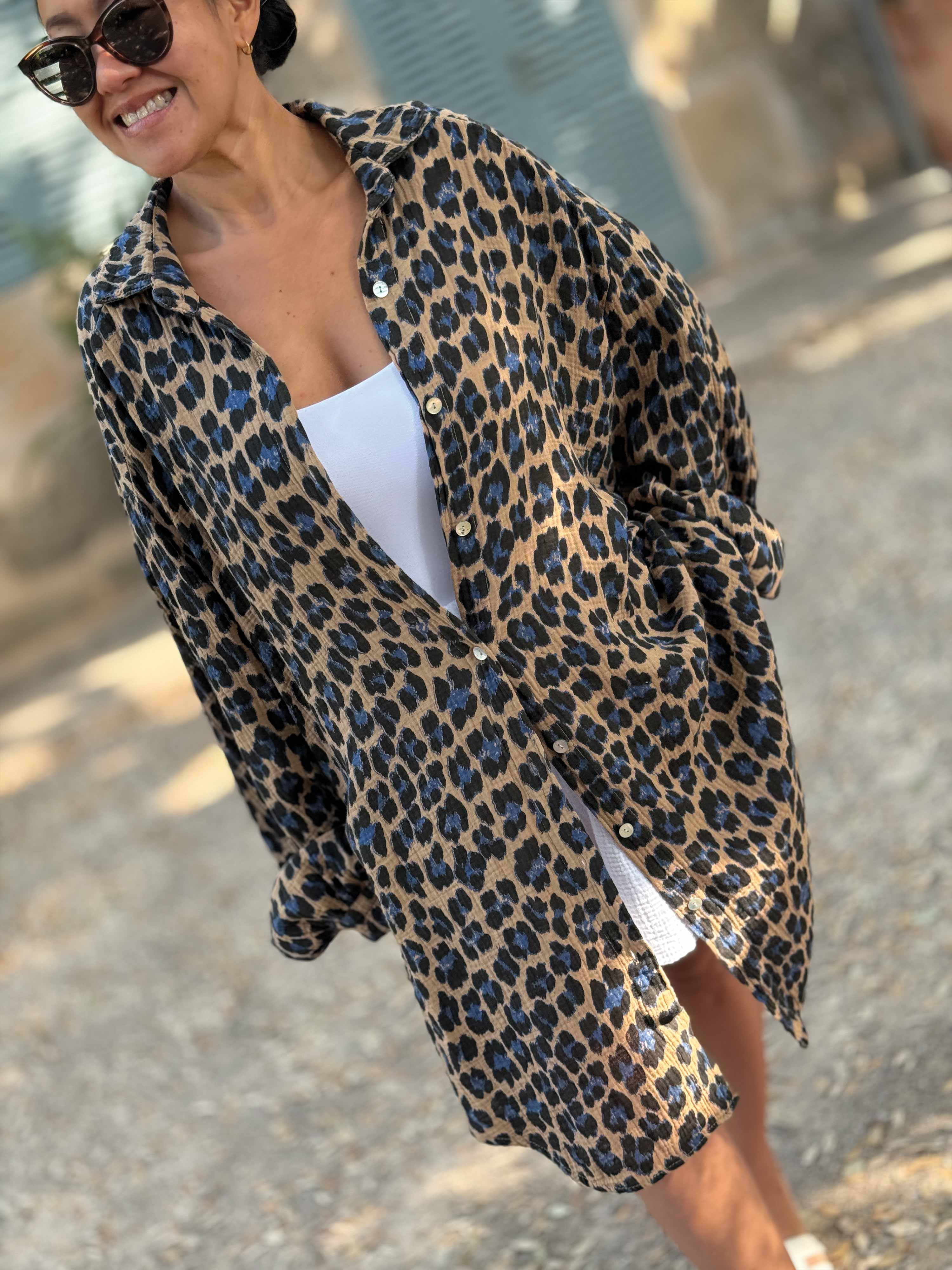 Musselin Long Oversize Bluse - Must Have - LEOPARD - Royalblau/Camel Musselin Long Oversize Bluse - Must Have - LEOPARD - Royalblau/Camel