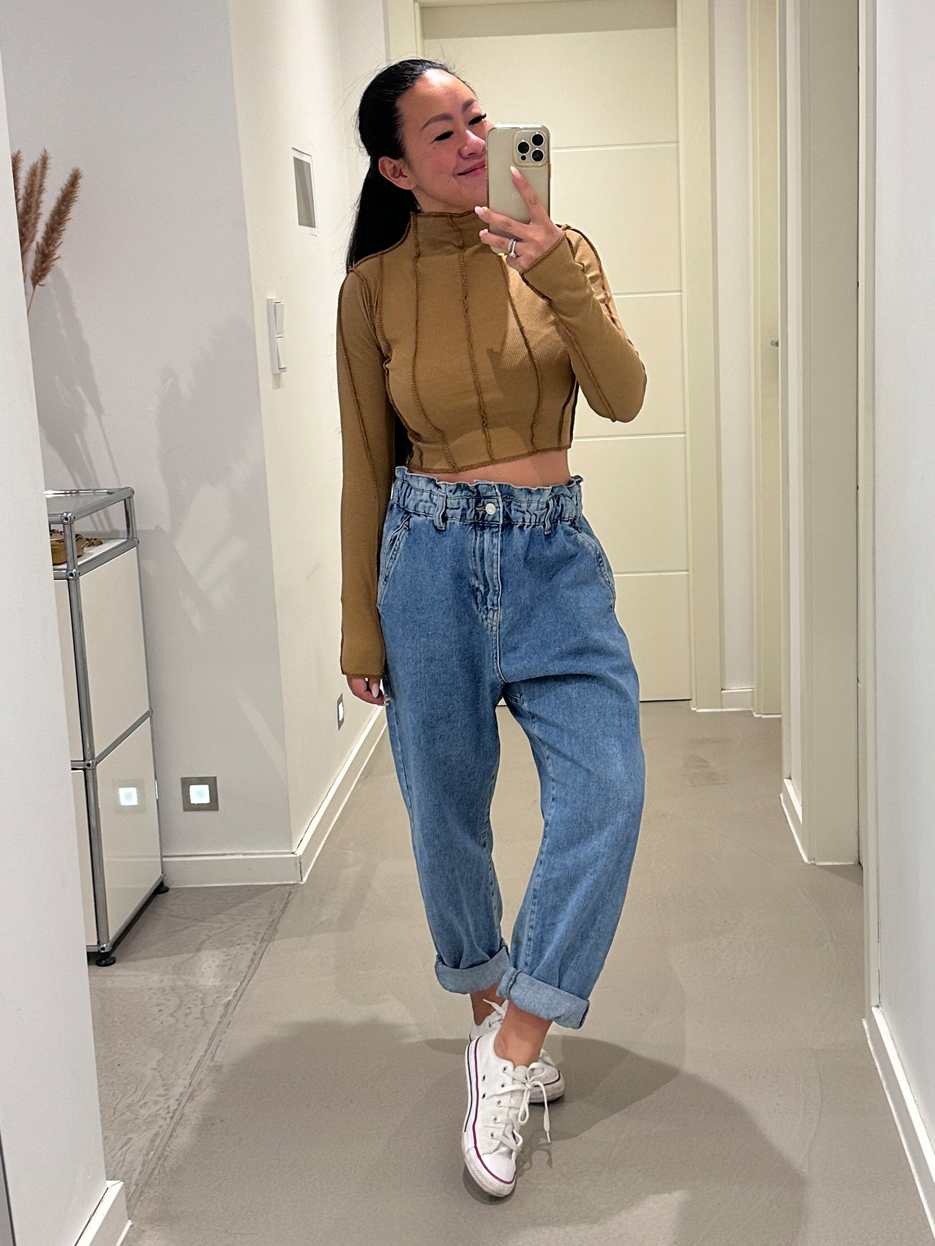 Cropped Top mit Stehkragen - Camel