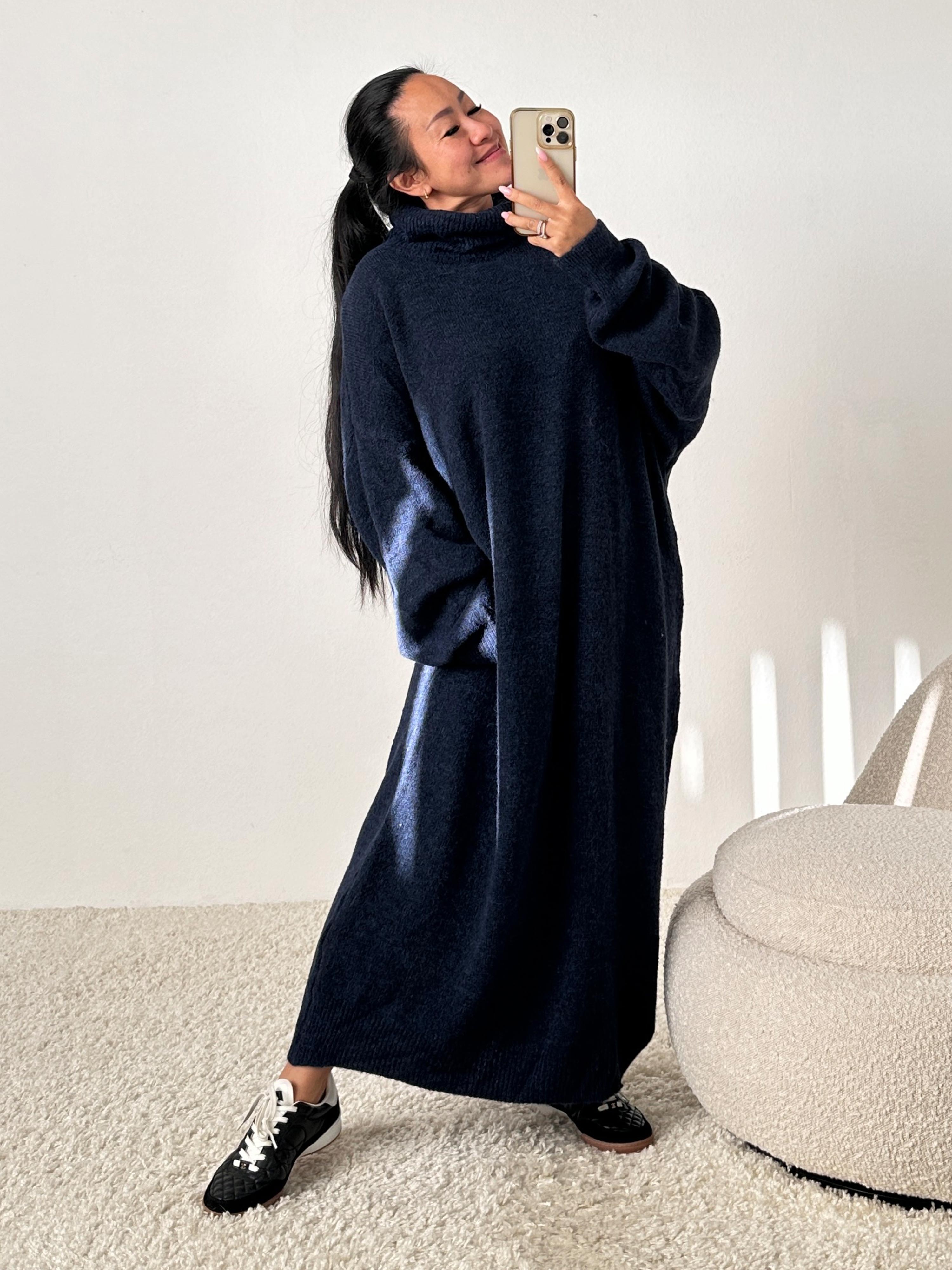 7175-Midnightblue Oversize Strickkleid mit Rollkragen - Midnight Blue