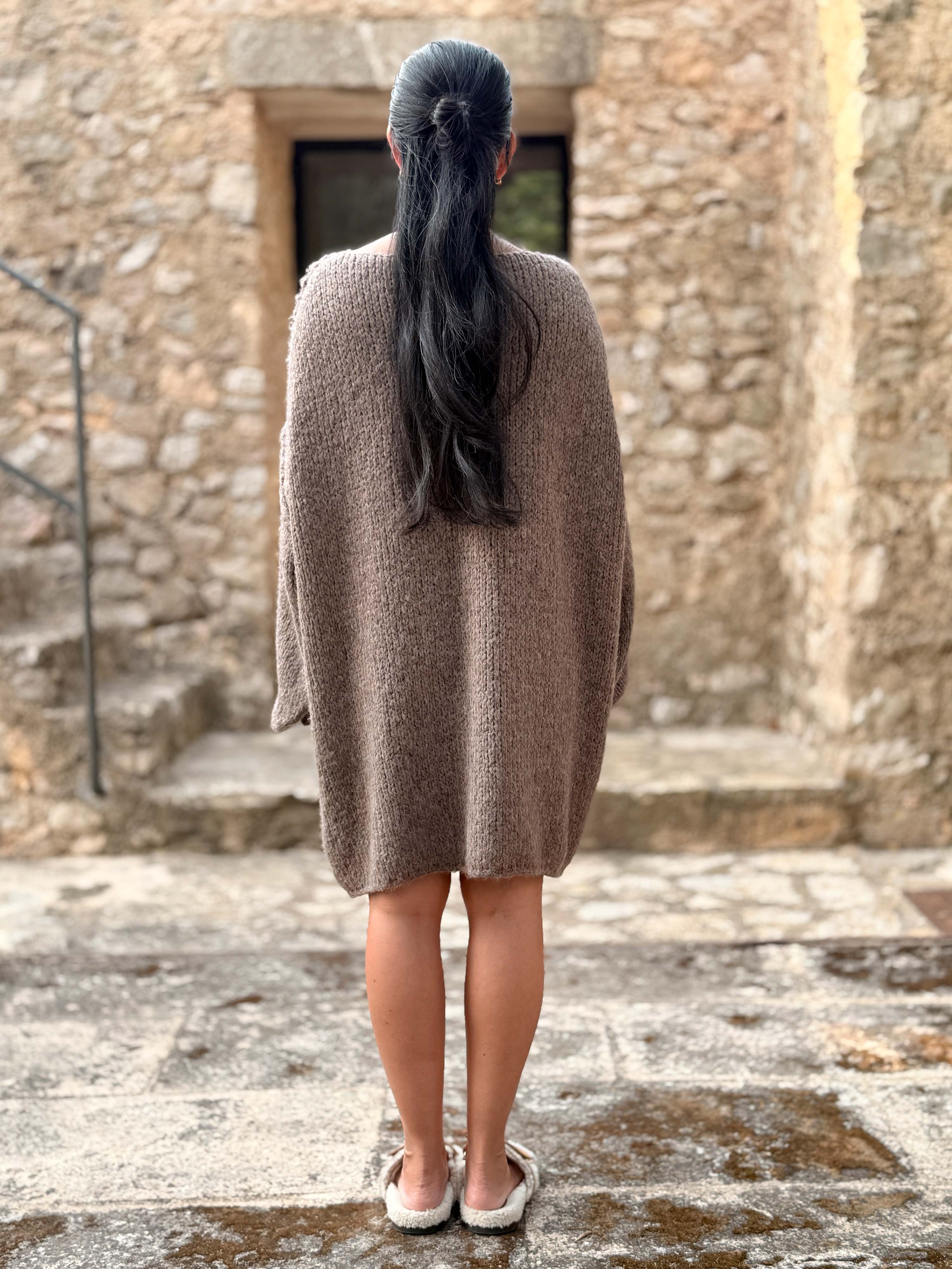 Oversize Long Strickpullover - FLAUSCHI - Taupe Oversize Long Strickpullover - FLAUSCHI - Taupe