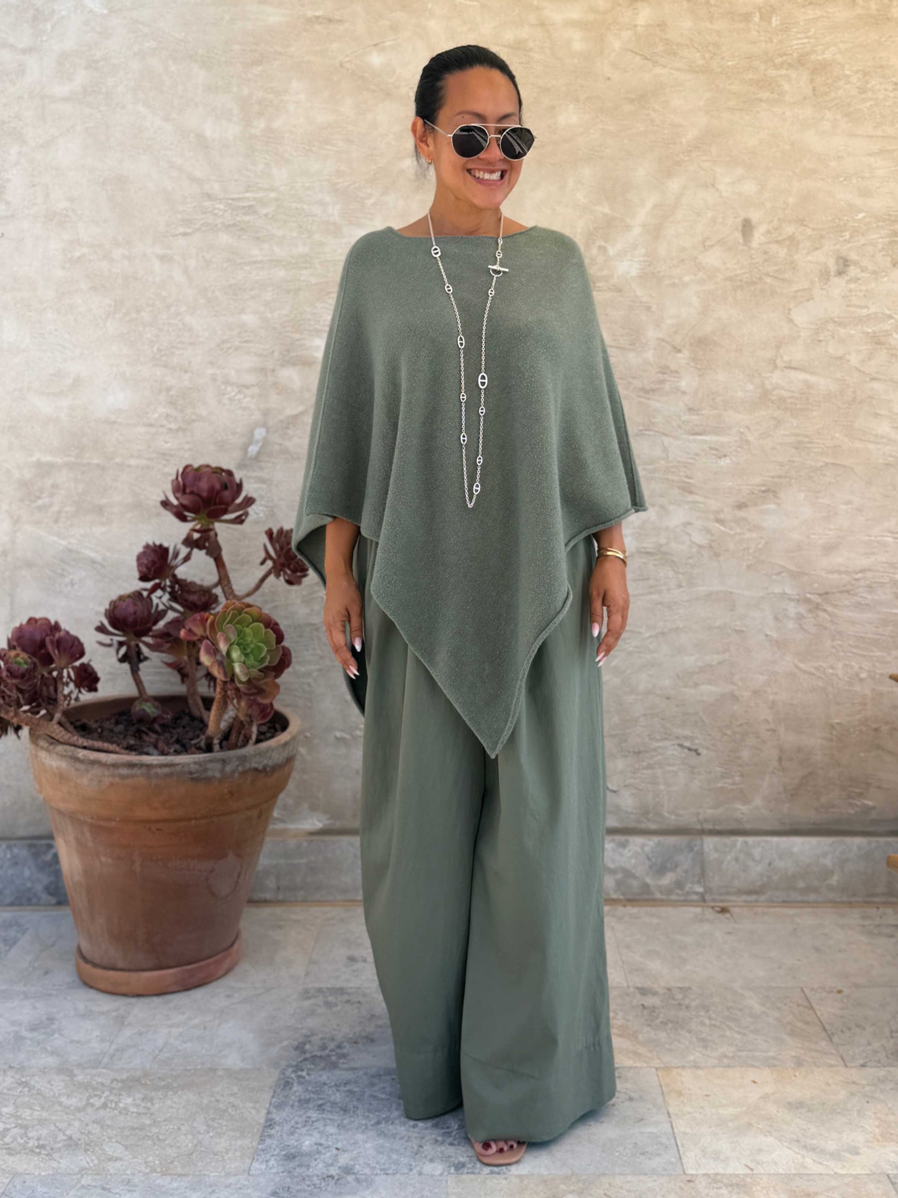 Oversize Viskose Strick Poncho Cape - Matcha