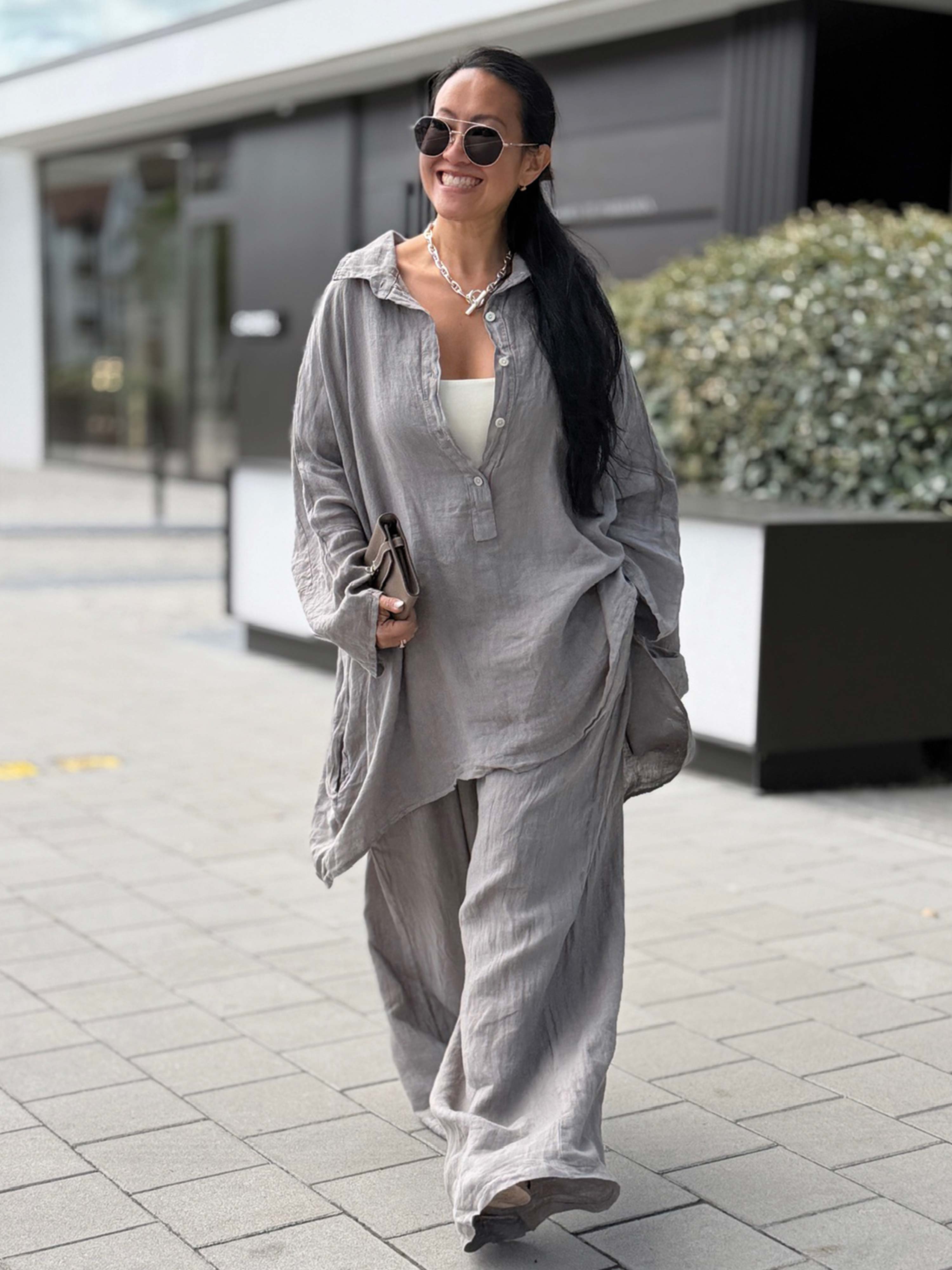 Leinen Oversize Bluse mit Seitentaschen - Taupe