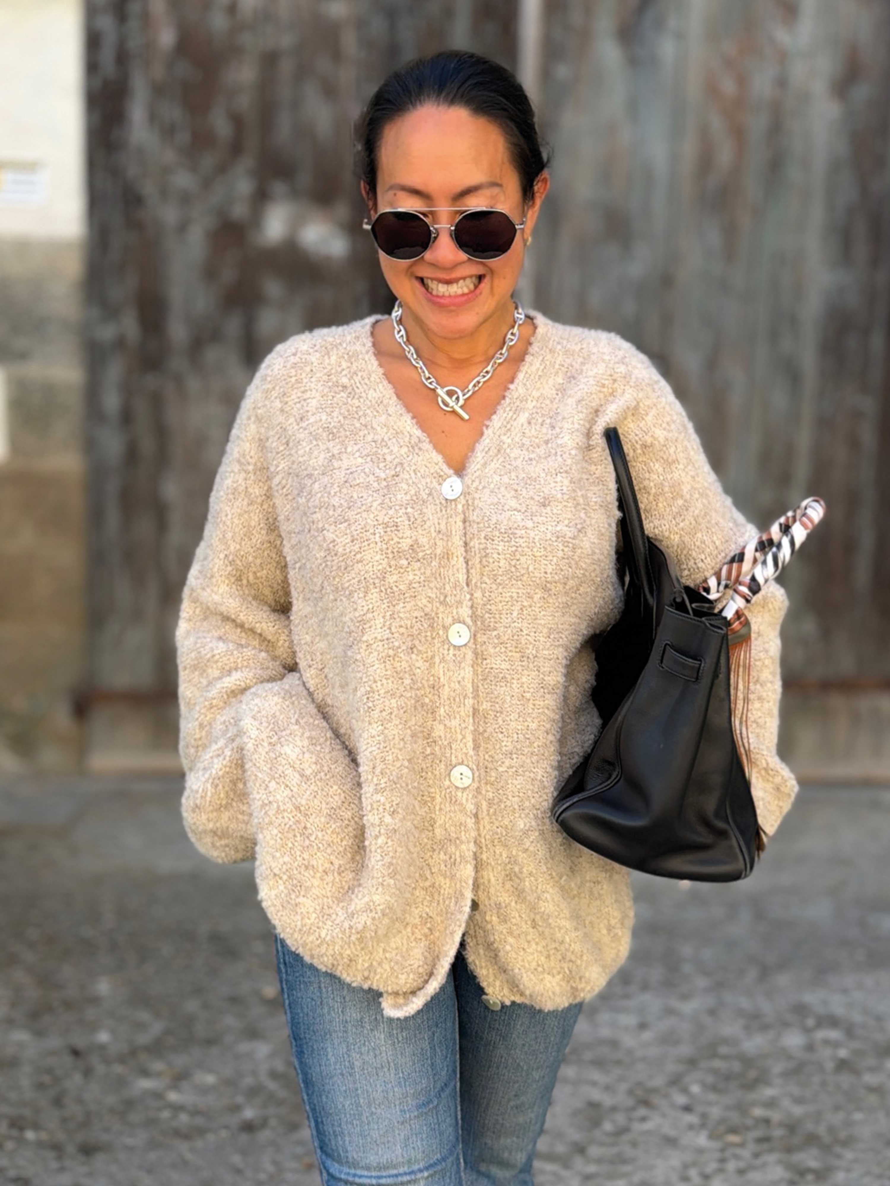 Oversize Bouclé Strickjacke mit V-Ausschnitt - Oatmeal