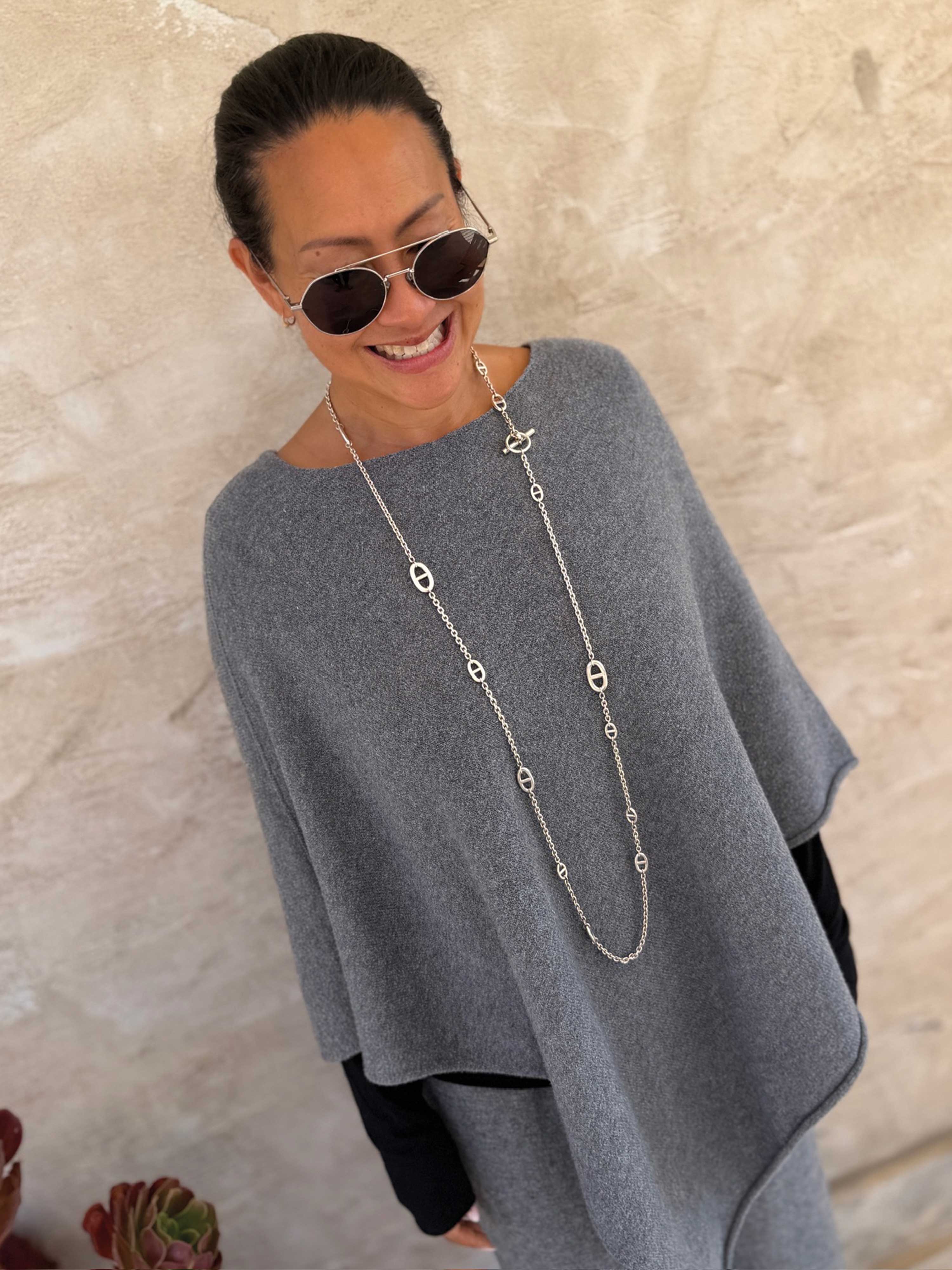 Oversize Viskose Strick Poncho Cape - Anthrazit