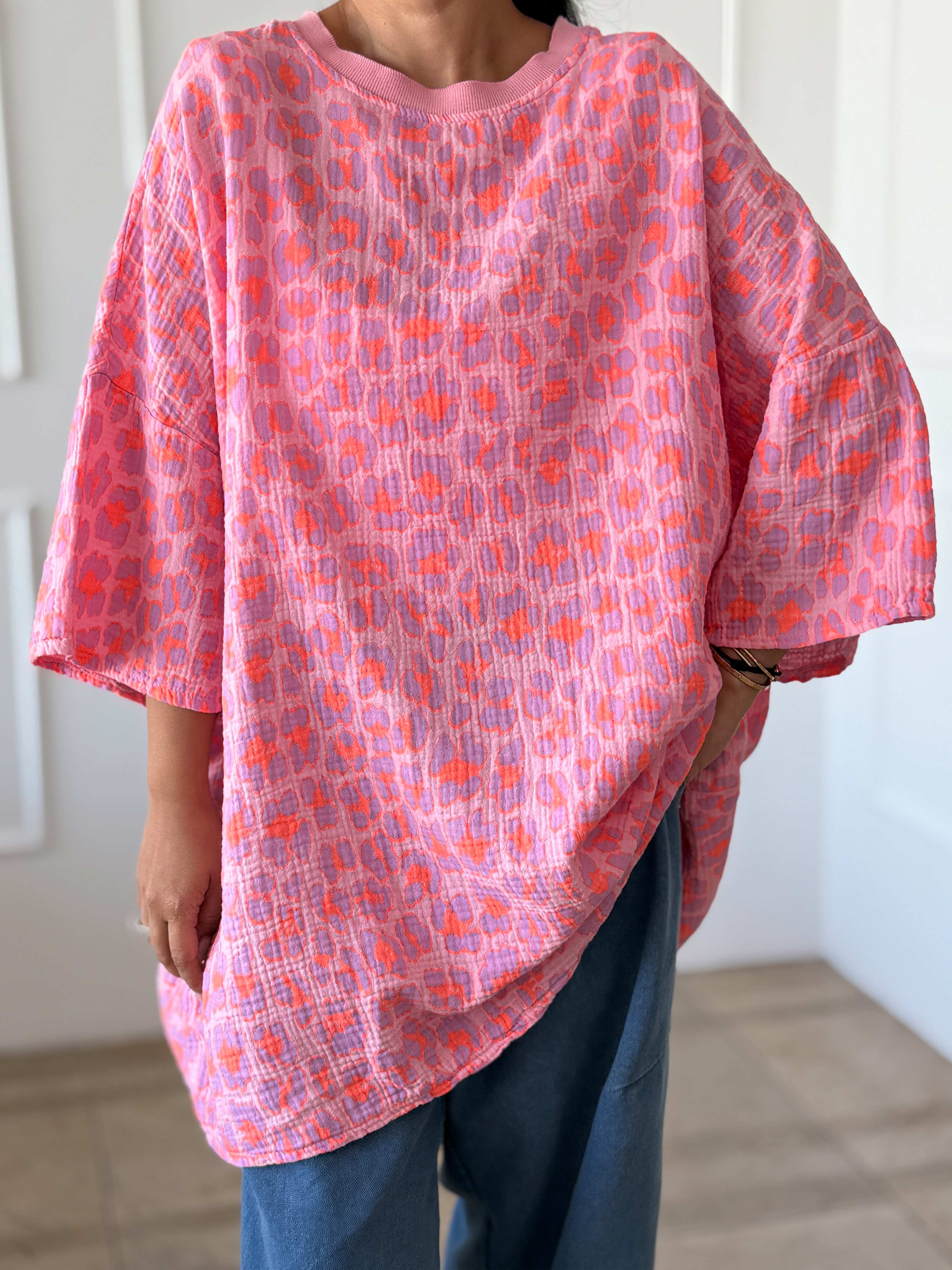Musselin Oversize Kurzarm Shirt - Leo Candy Musselin Oversize Kurzarm Shirt - Leo Candy