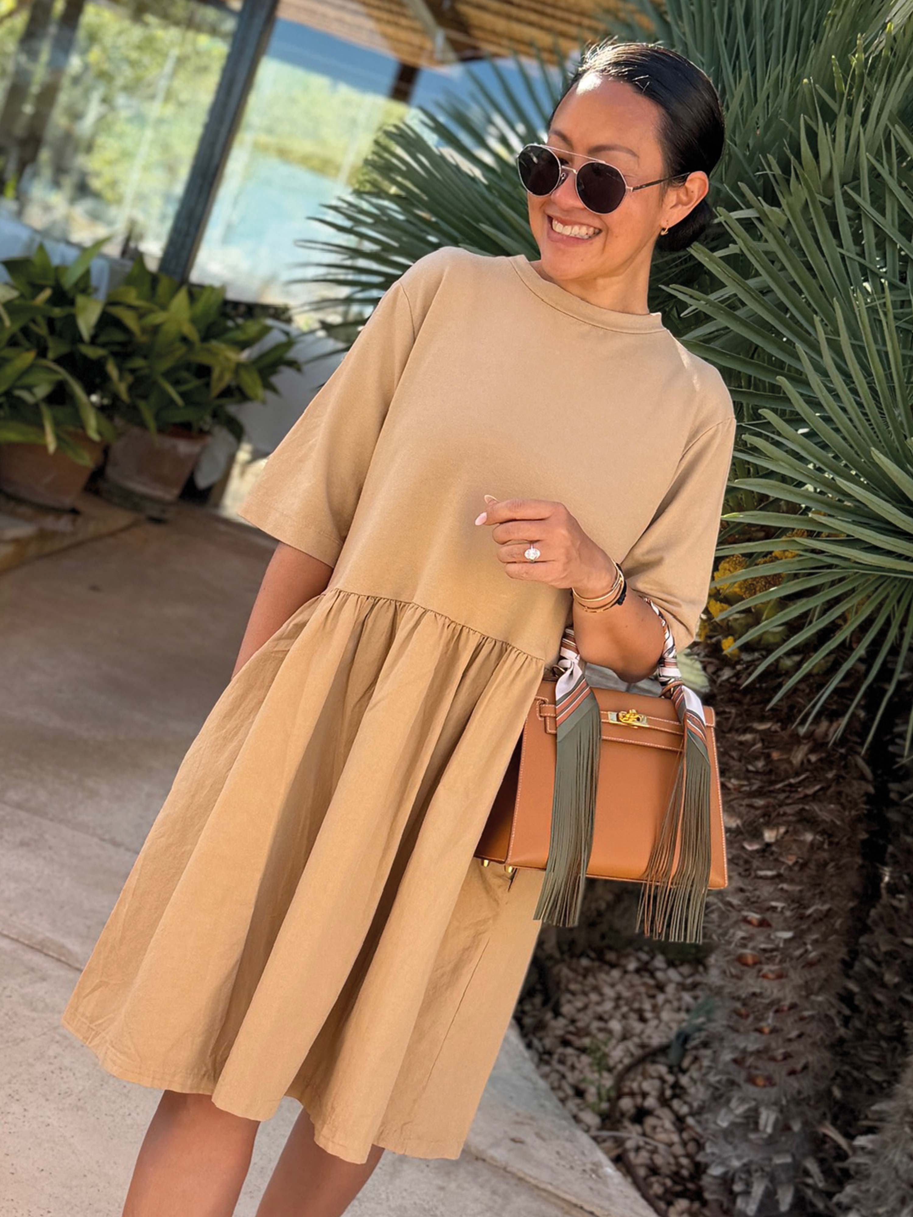 Kurzarm Midi Cotton Kleid mit Seitentaschen - Camel