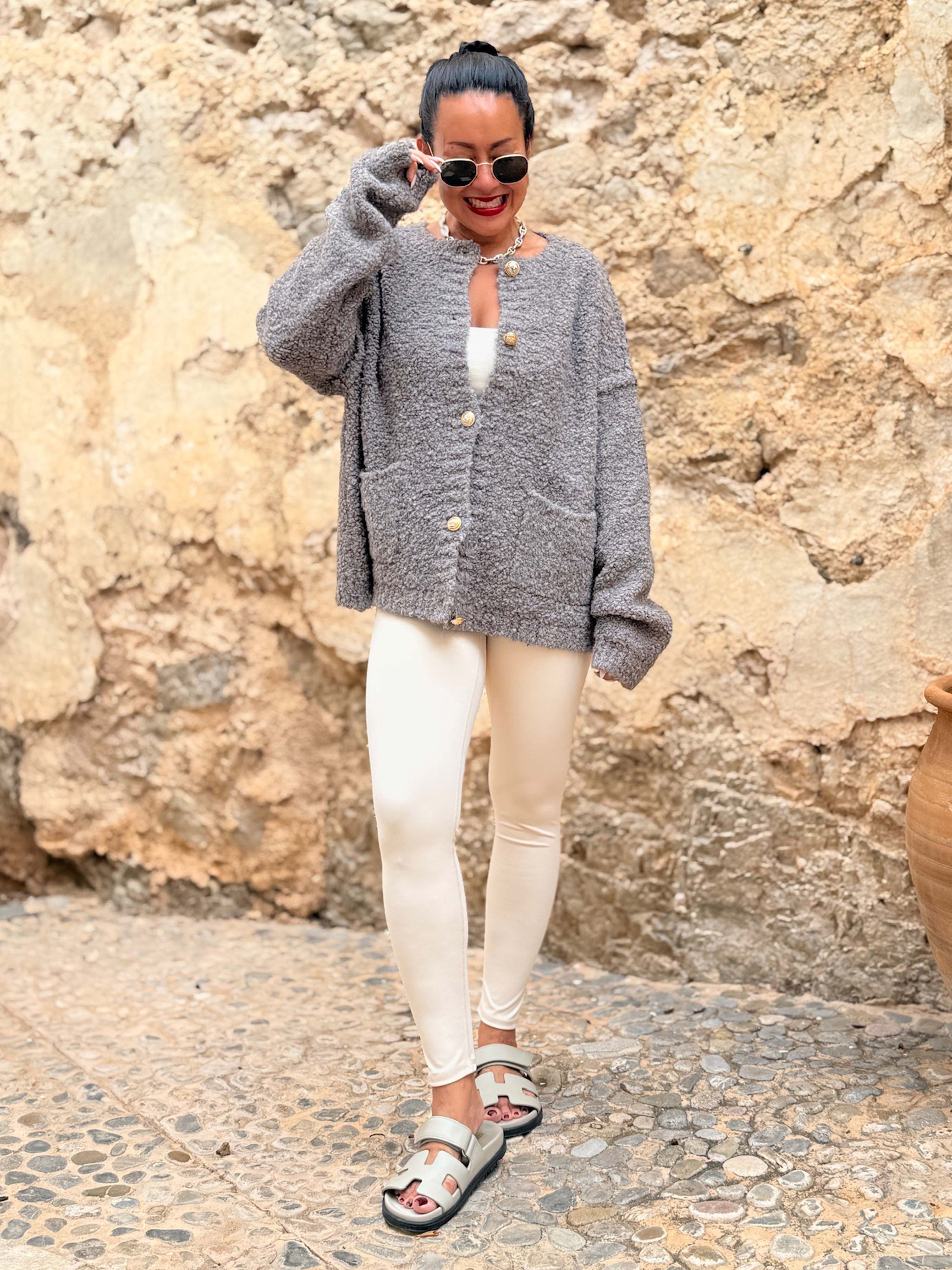 PREMIUM Bouclé Cardigan - Taupe PREMIUM Bouclé Cardigan - Taupe