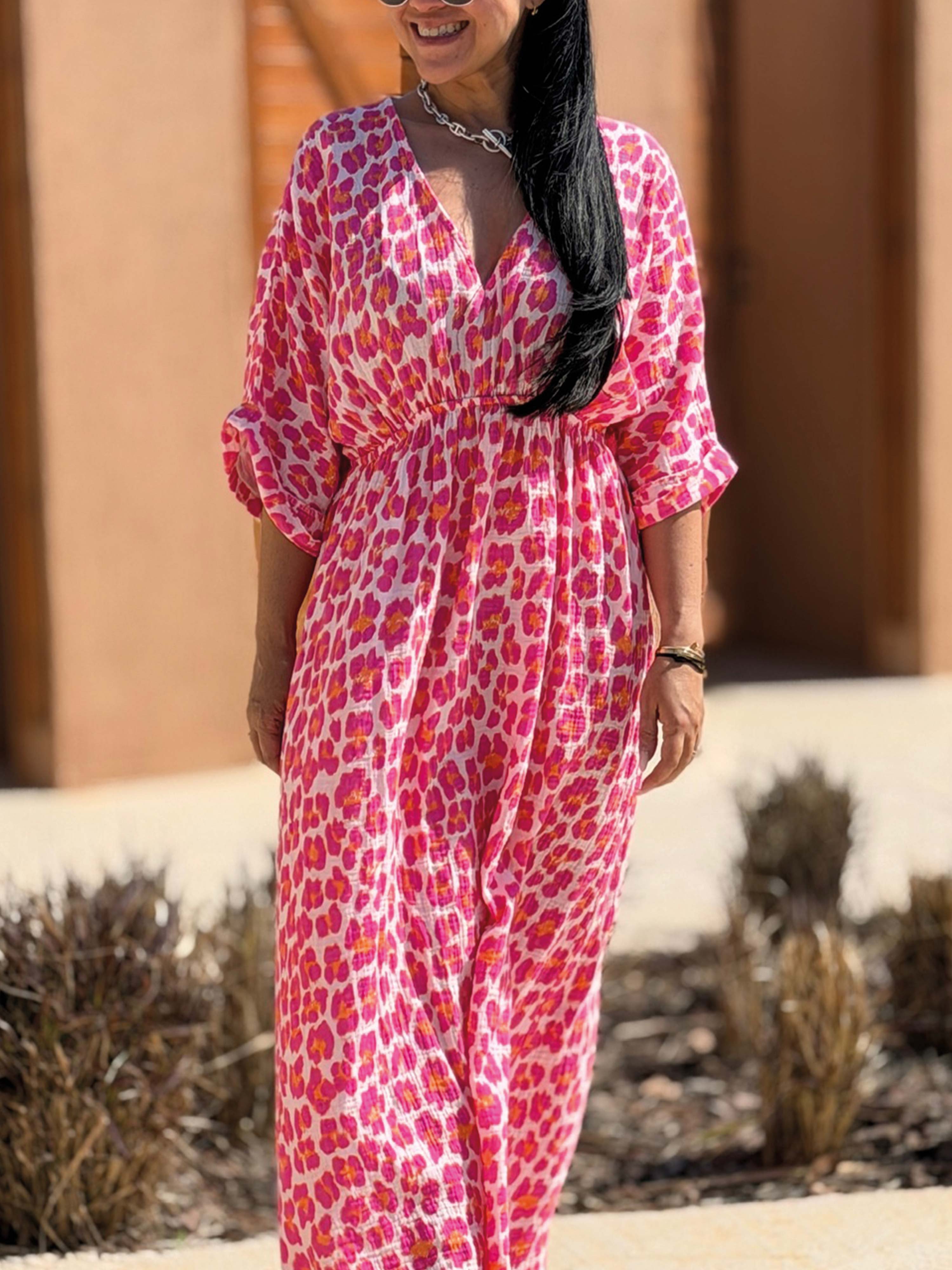 Musselin Kleid mit V-Ausschnitt - CURVY - Leo Juicy