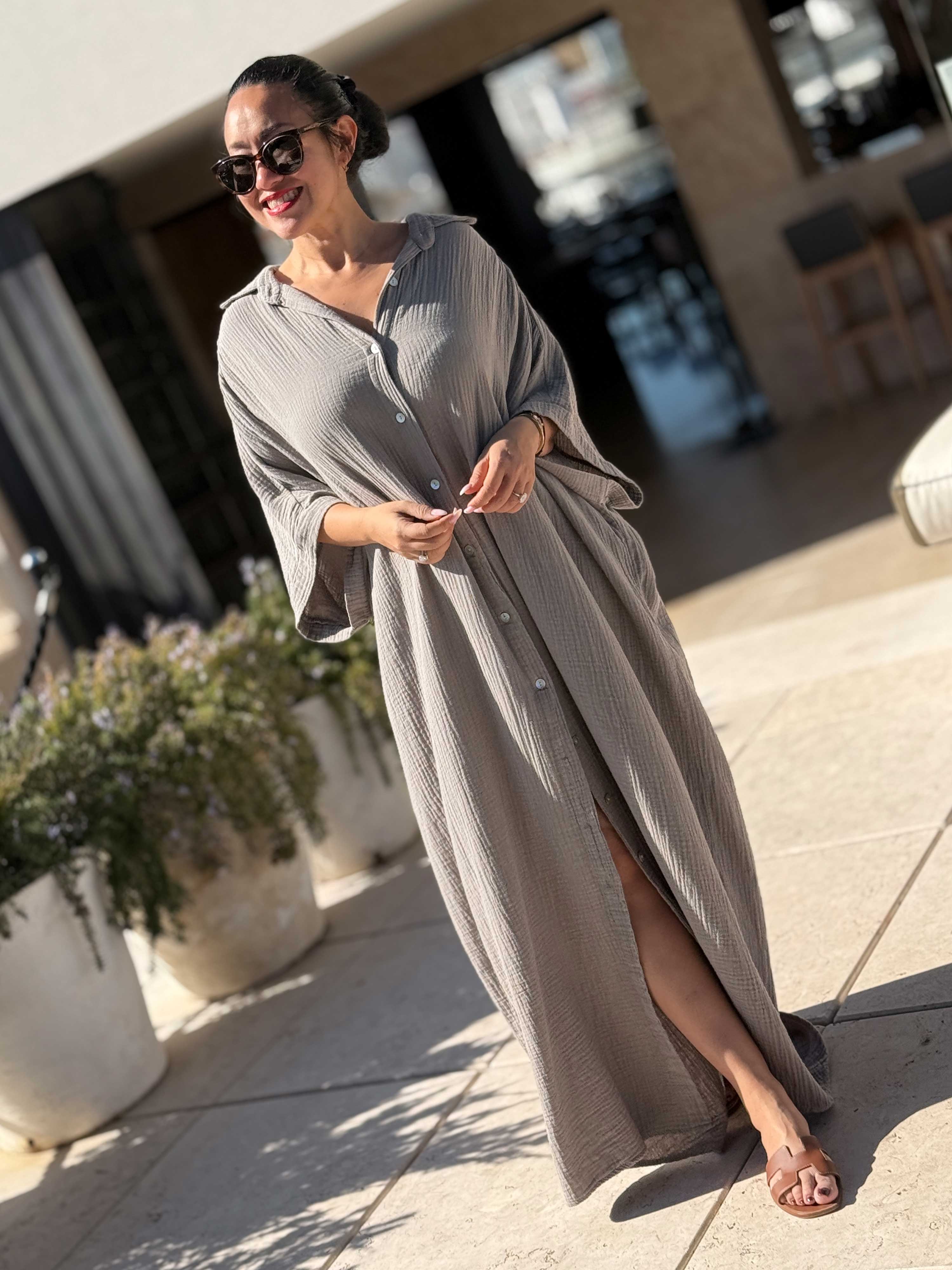 Musselin Oversize Kurzarm Blusenkleid - CAPRI - Taupe Musselin Oversize Kurzarm Blusenkleid - CAPRI - Taupe