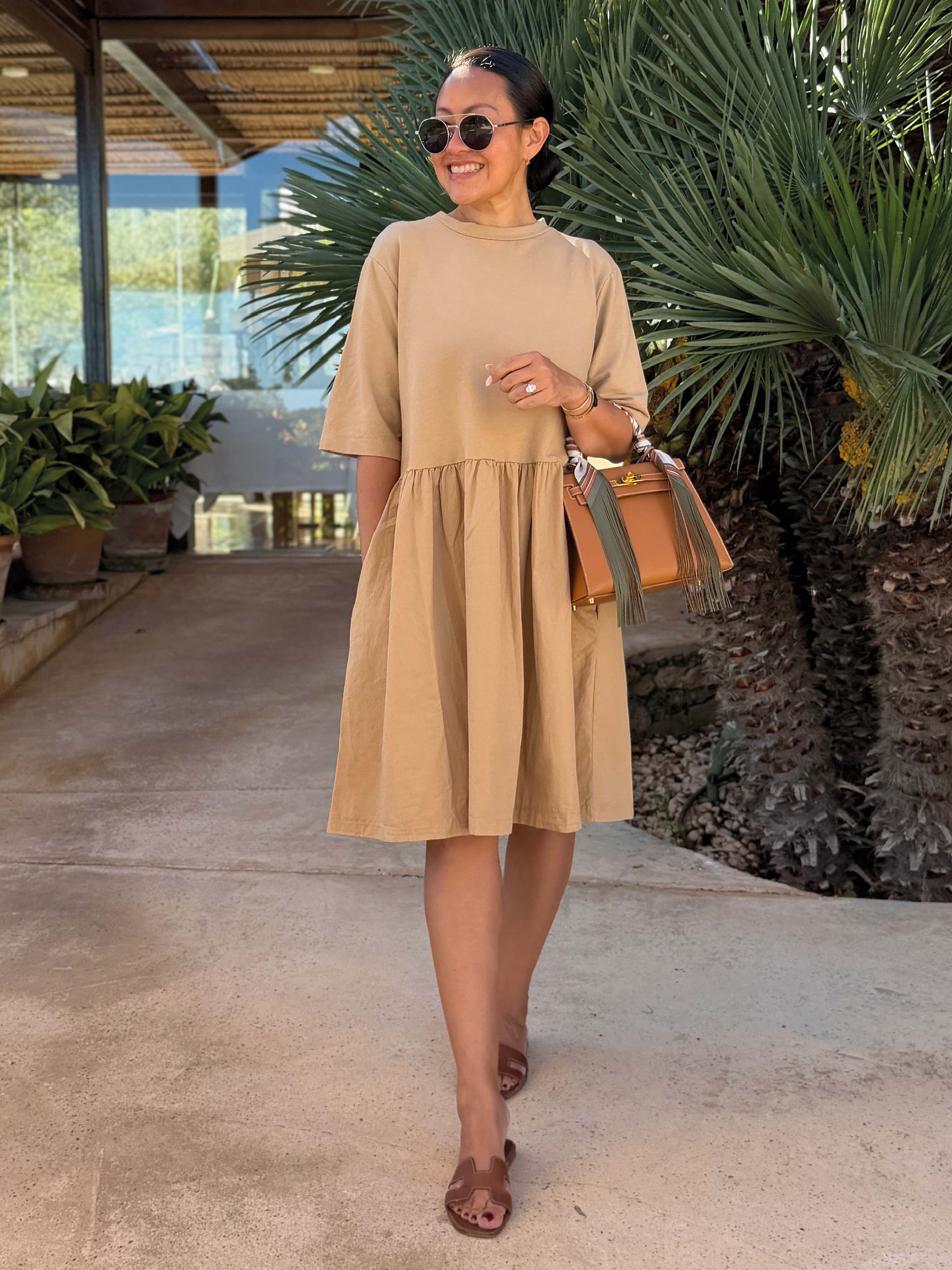 Kurzarm Midi Cotton Kleid mit Seitentaschen - Camel