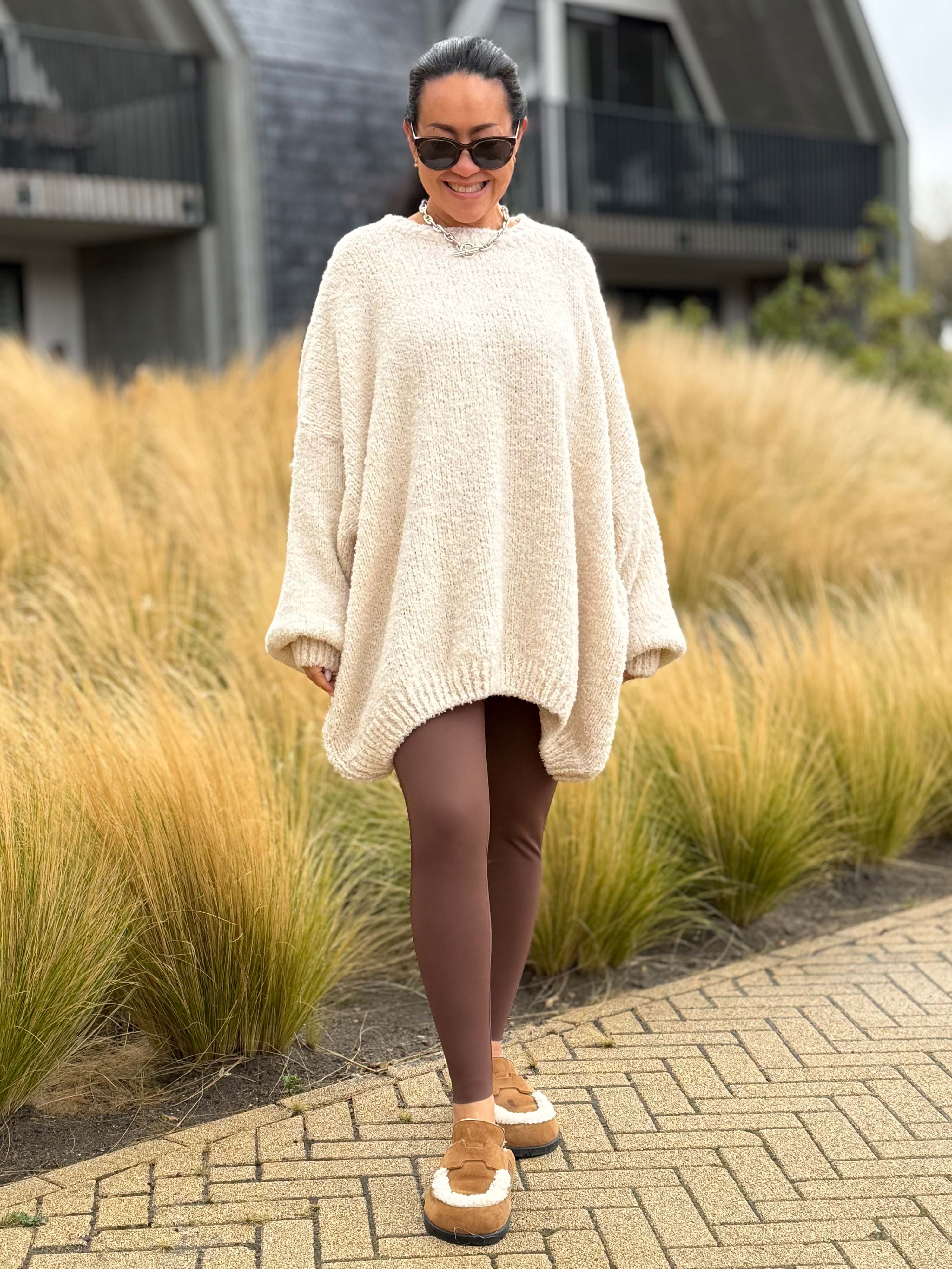 Oversize Bouclé Strickpullover mit Rundhalsausschnitt - Creme