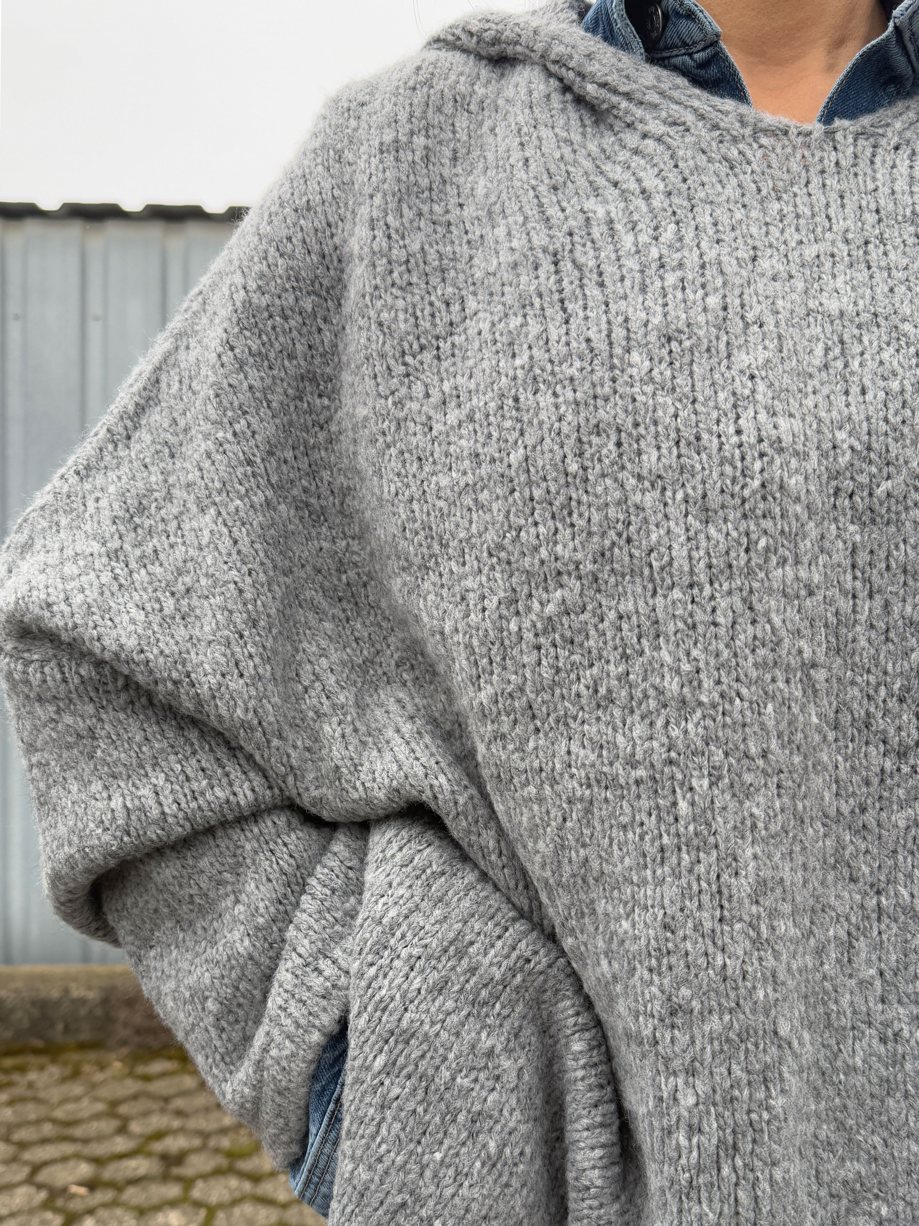 Oversize Vokuhila Hoodie Strickpullover - Grau Oversize Vokuhila Hoodie Strickpullover - Grau