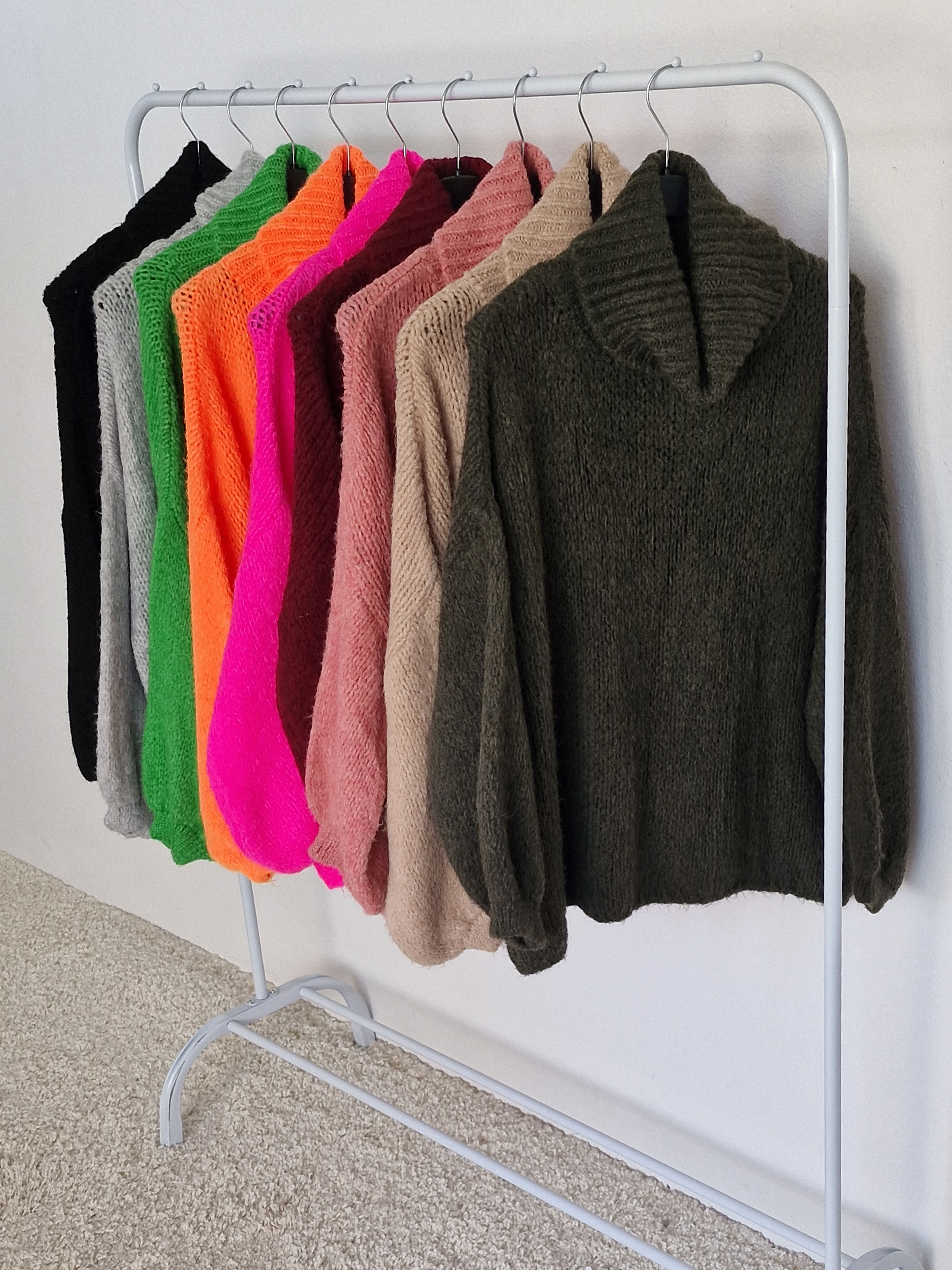 Oversize Pullover mit Rollkragen - FLAUSCHI - Olive Oversize Pullover mit Rollkragen - FLAUSCHI - Olive