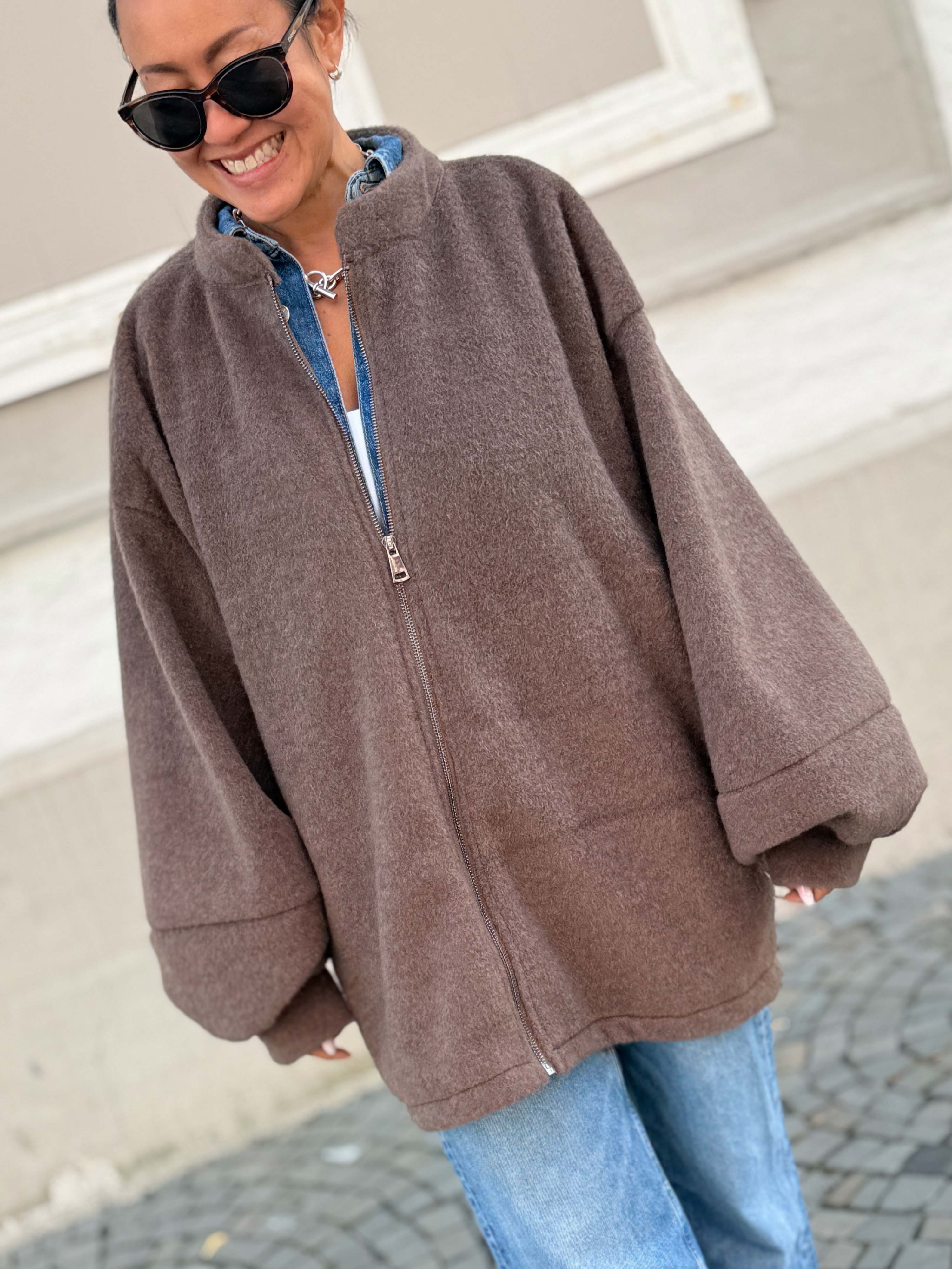 Oversize Jacke mit Taschen - SIGNATURE - Schoko Oversize Jacke mit Taschen - SIGNATURE - Schoko