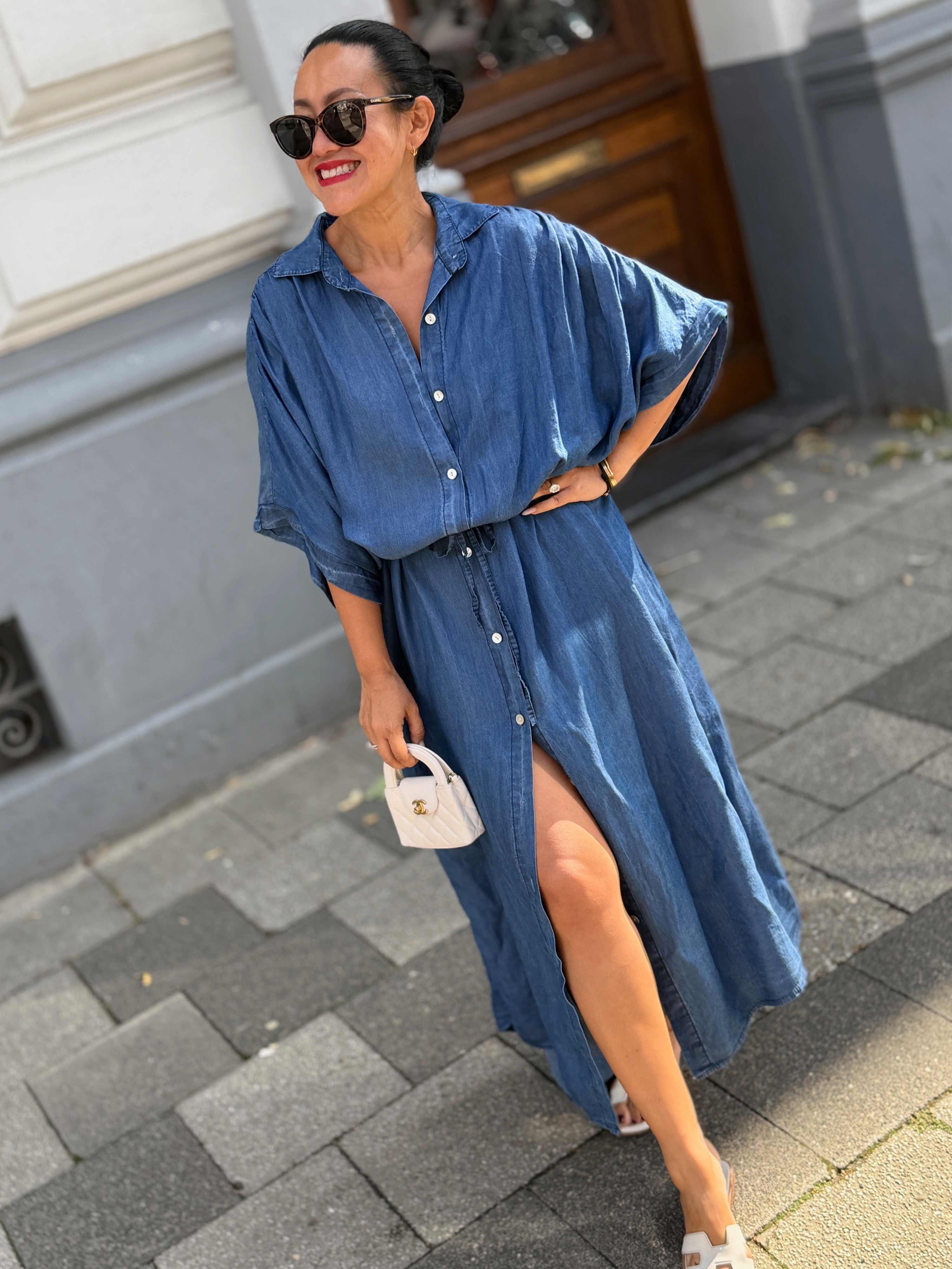 Leichtes Lyocell Oversize Kurzarm Blusenkleid - CAPRI - Medium Blue Leichtes Lyocell Oversize Kurzarm Blusenkleid - CAPRI - Medium Blue