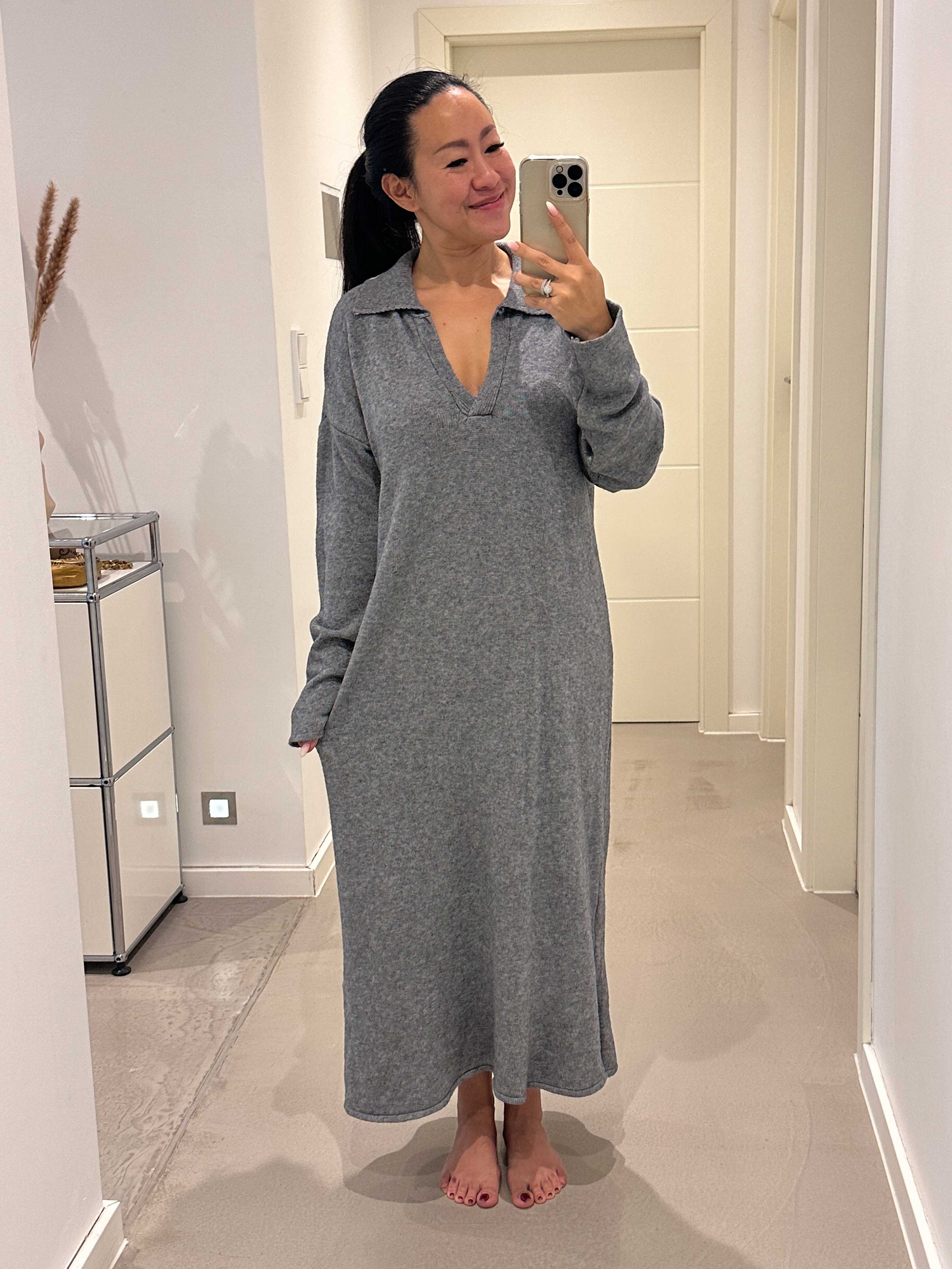 3532-Grau Strickkleid mit Kragen - Grau