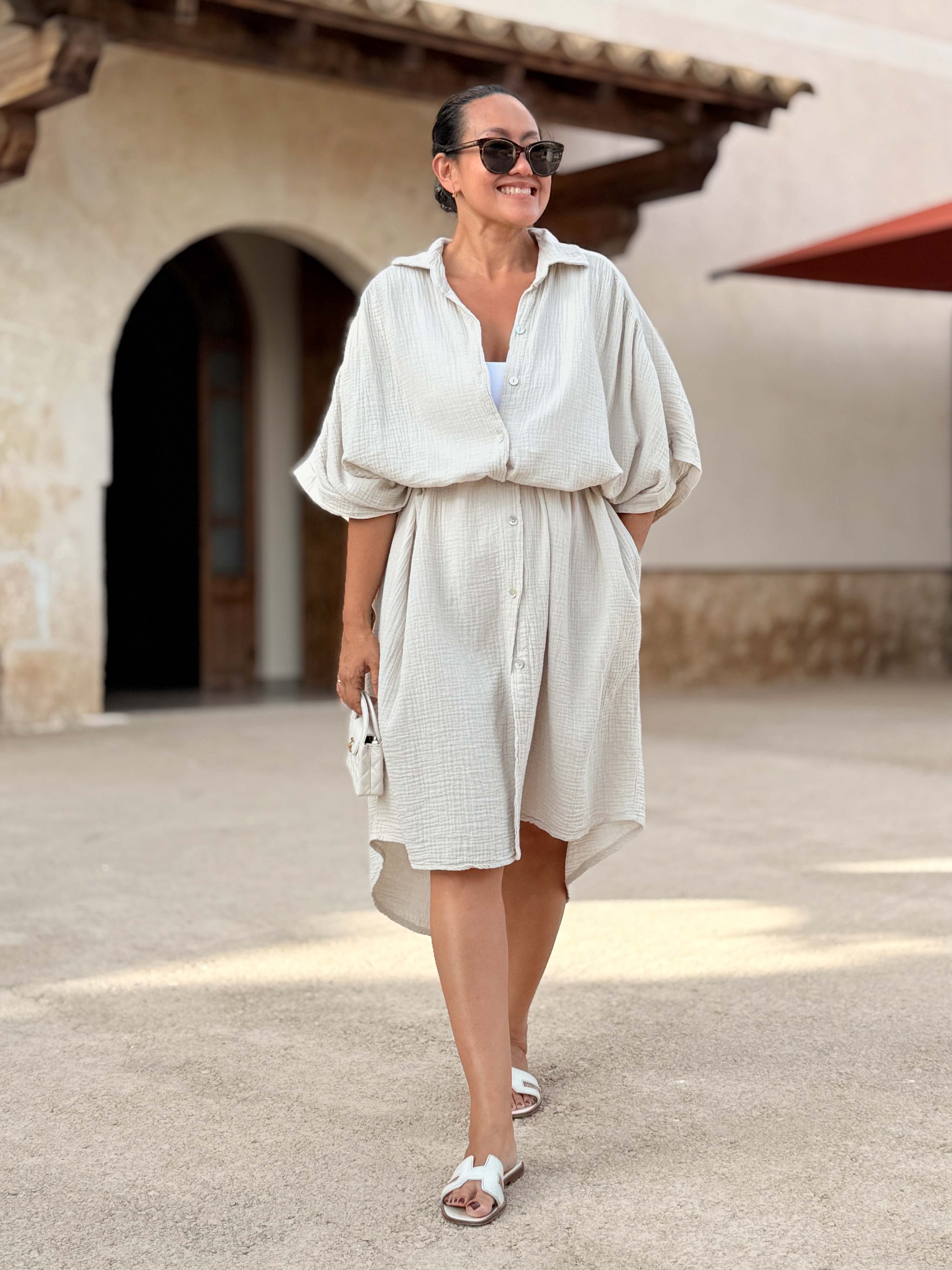 Musselin Oversize Kurzarm Blusenkleid - LANA - Beige Musselin Oversize Kurzarm Blusenkleid - LANA - Beige