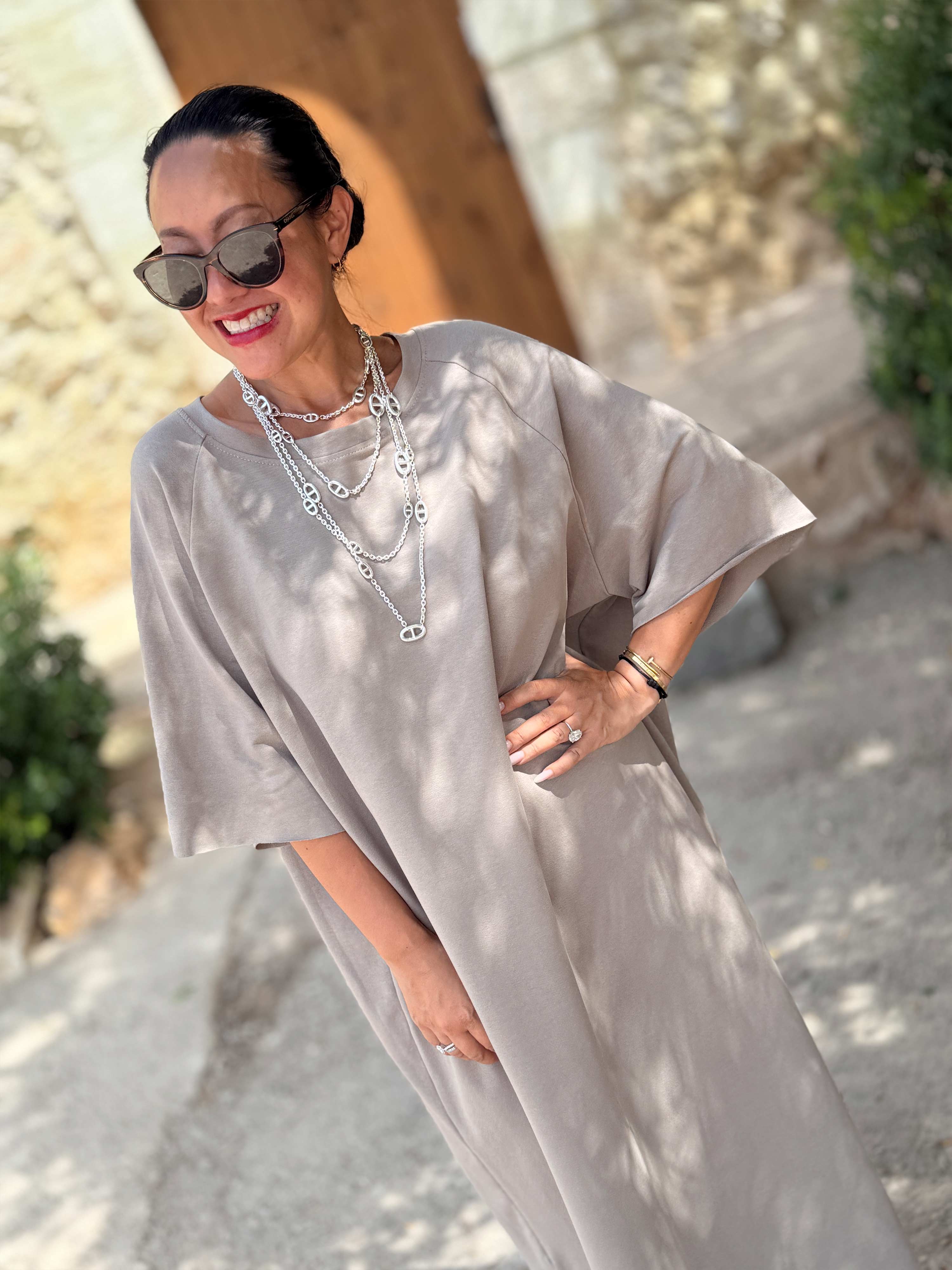 Oversize Sweatkleid - Taupe Oversize Sweatkleid - Taupe