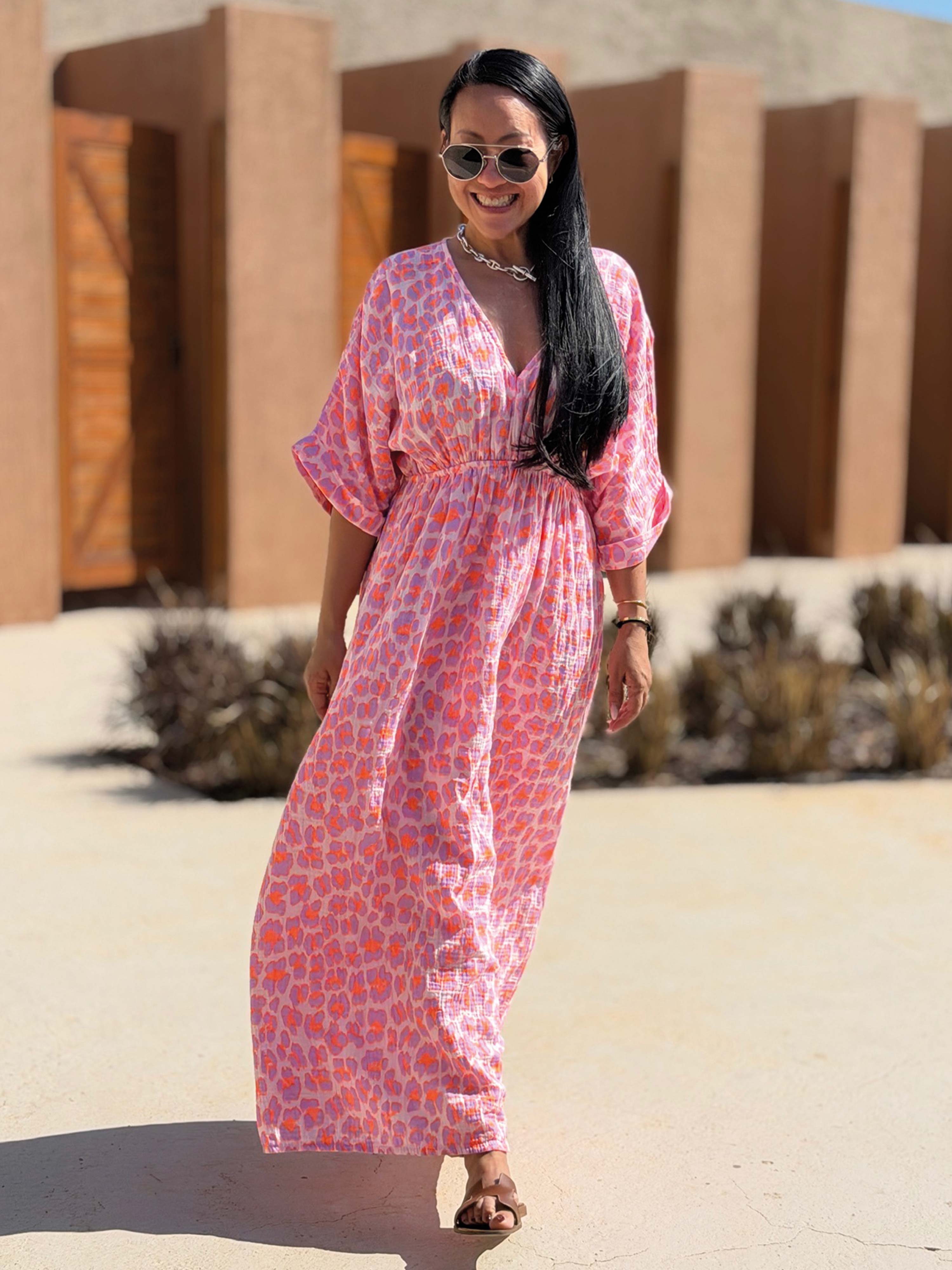 Musselin Kleid mit V-Ausschnitt - CURVY - Leo Unicorn