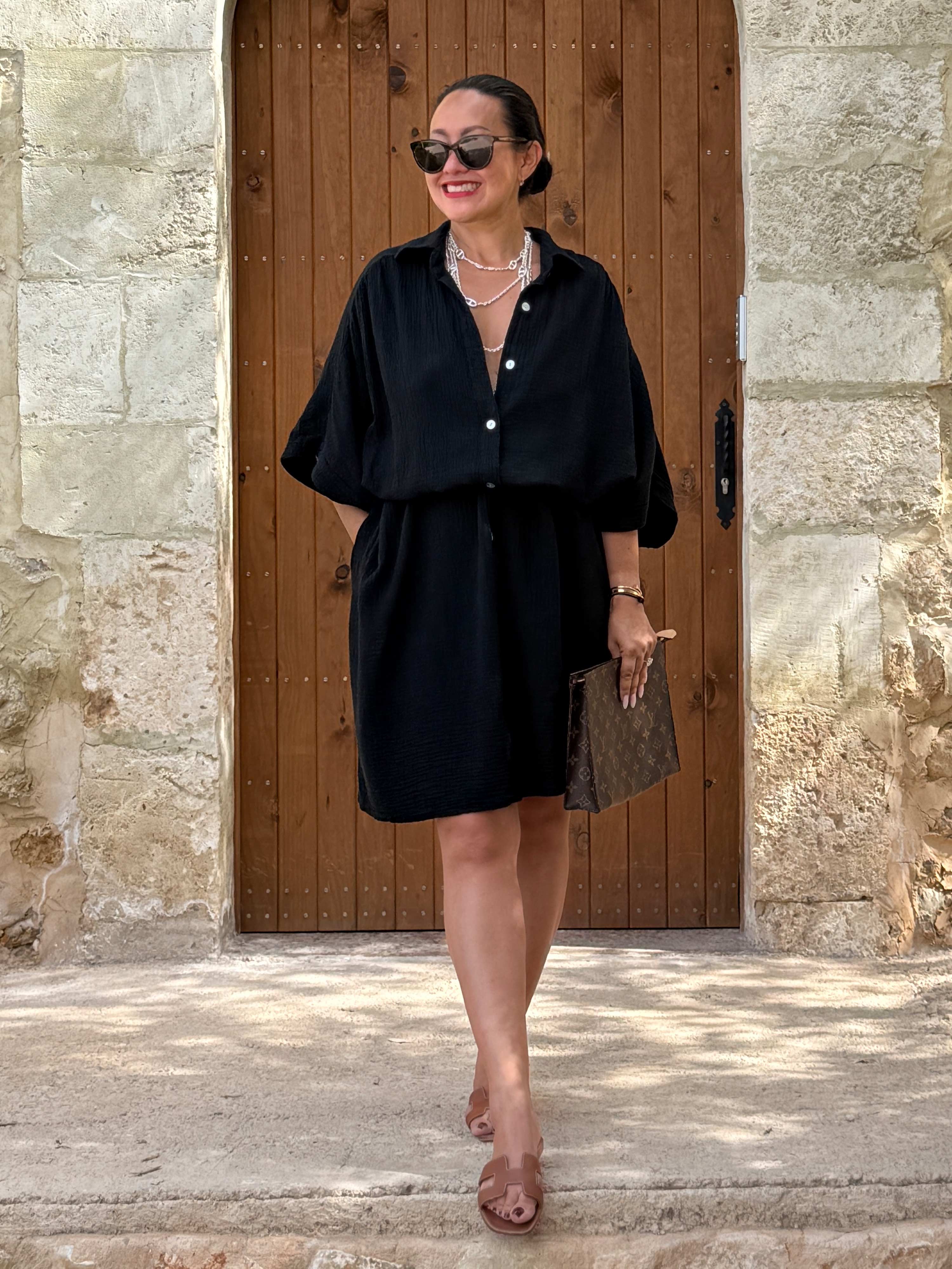 Musselin Oversize Kurzarm Blusenkleid - LANA - Schwarz Musselin Oversize Kurzarm Blusenkleid - LANA - Schwarz