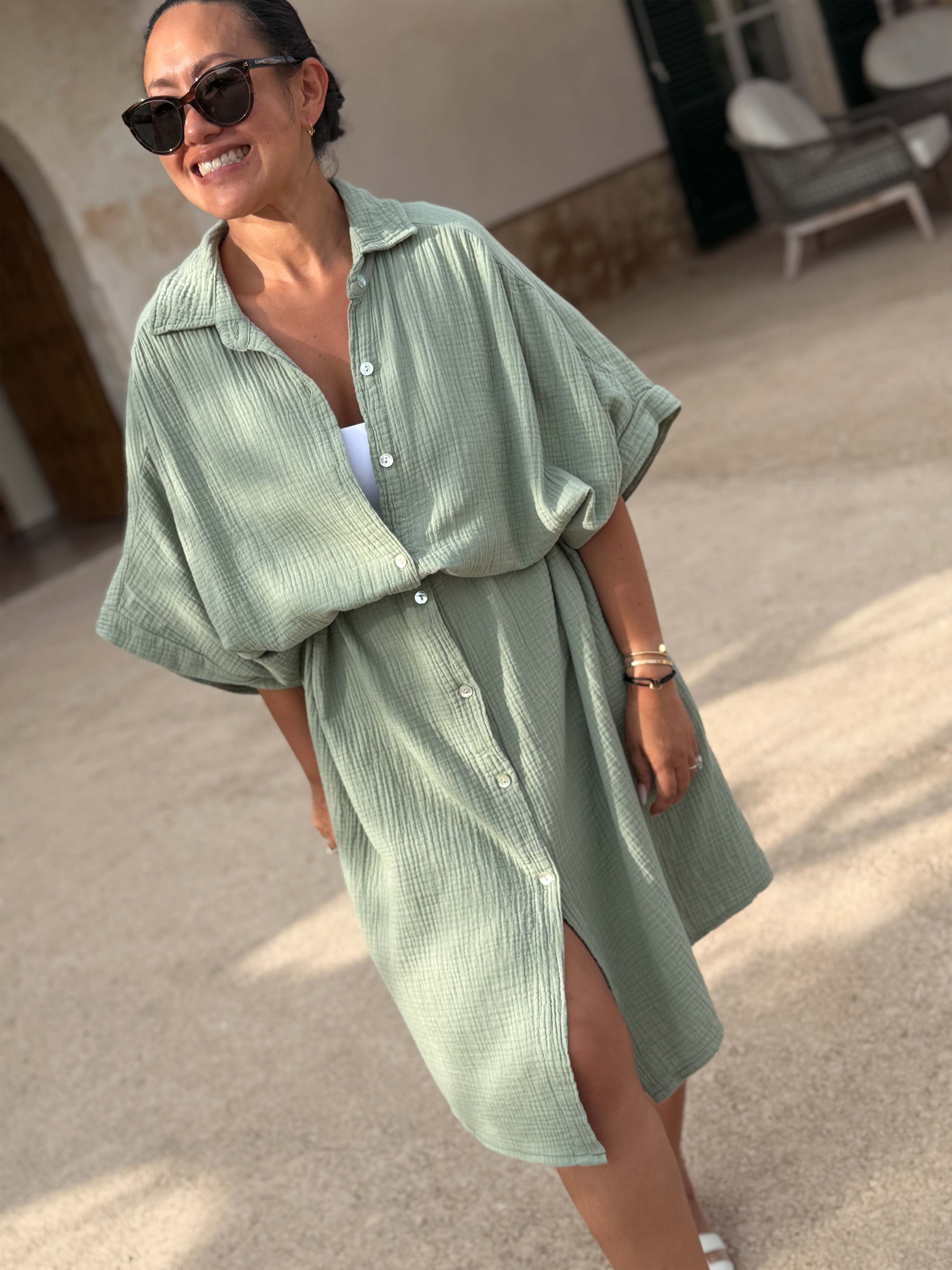 Musselin Oversize Kurzarm Blusenkleid - LANA - Matcha Musselin Oversize Kurzarm Blusenkleid - LANA - Matcha