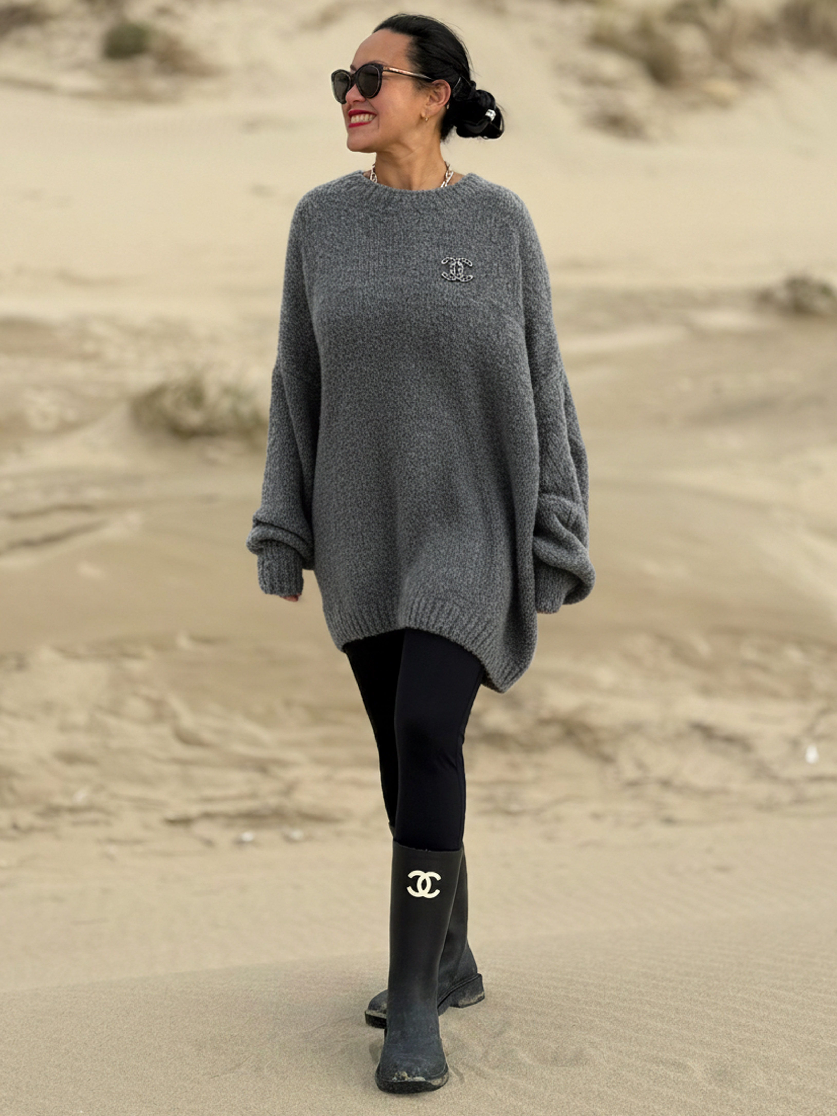 Oversize Bouclé Strickpullover mit Rundhalsausschnitt - Anthrazit