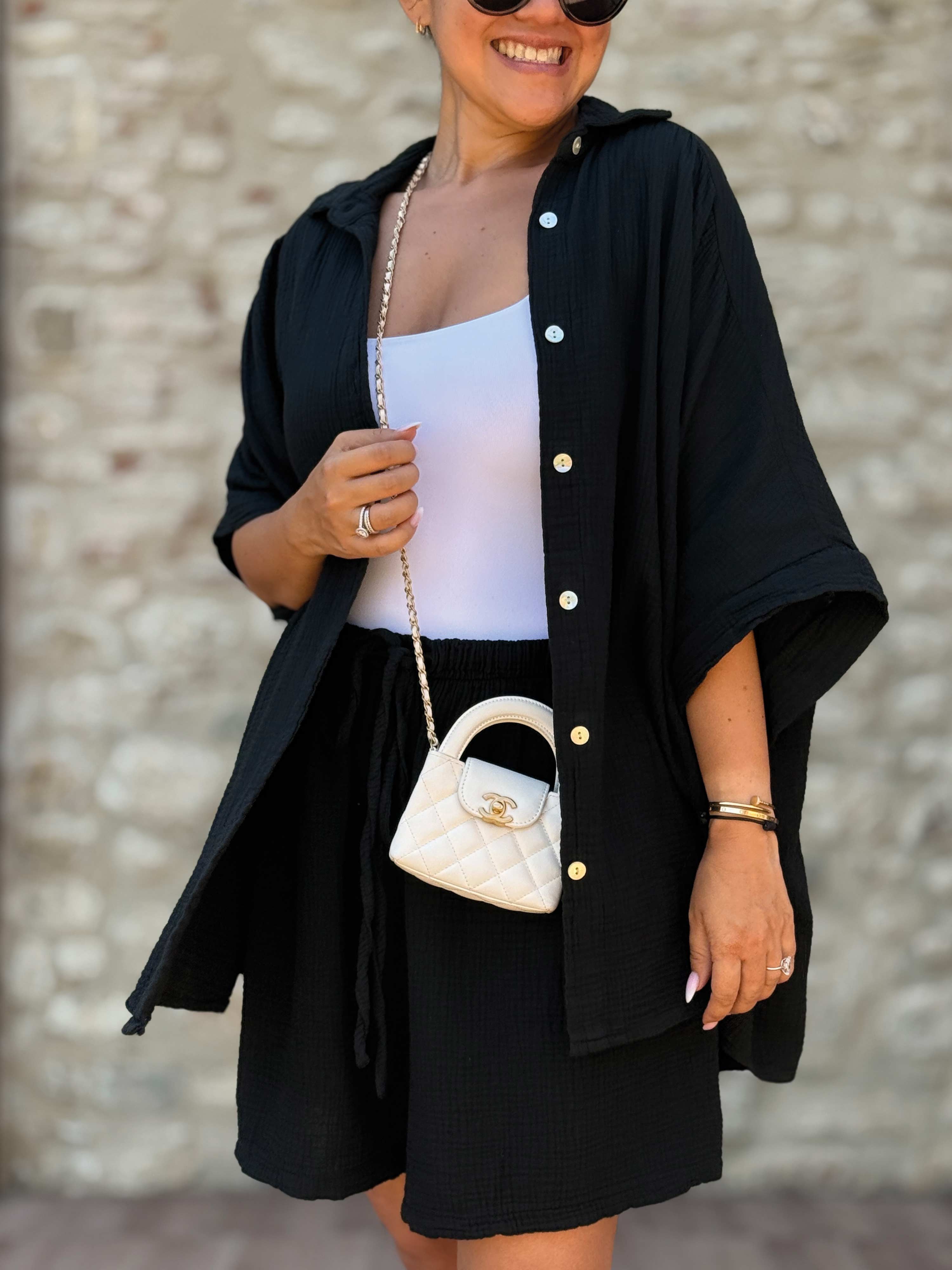 Musselin Oversize Kurzarm Bluse MIDI - Schwarz Musselin Oversize Kurzarm Bluse MIDI - Schwarz