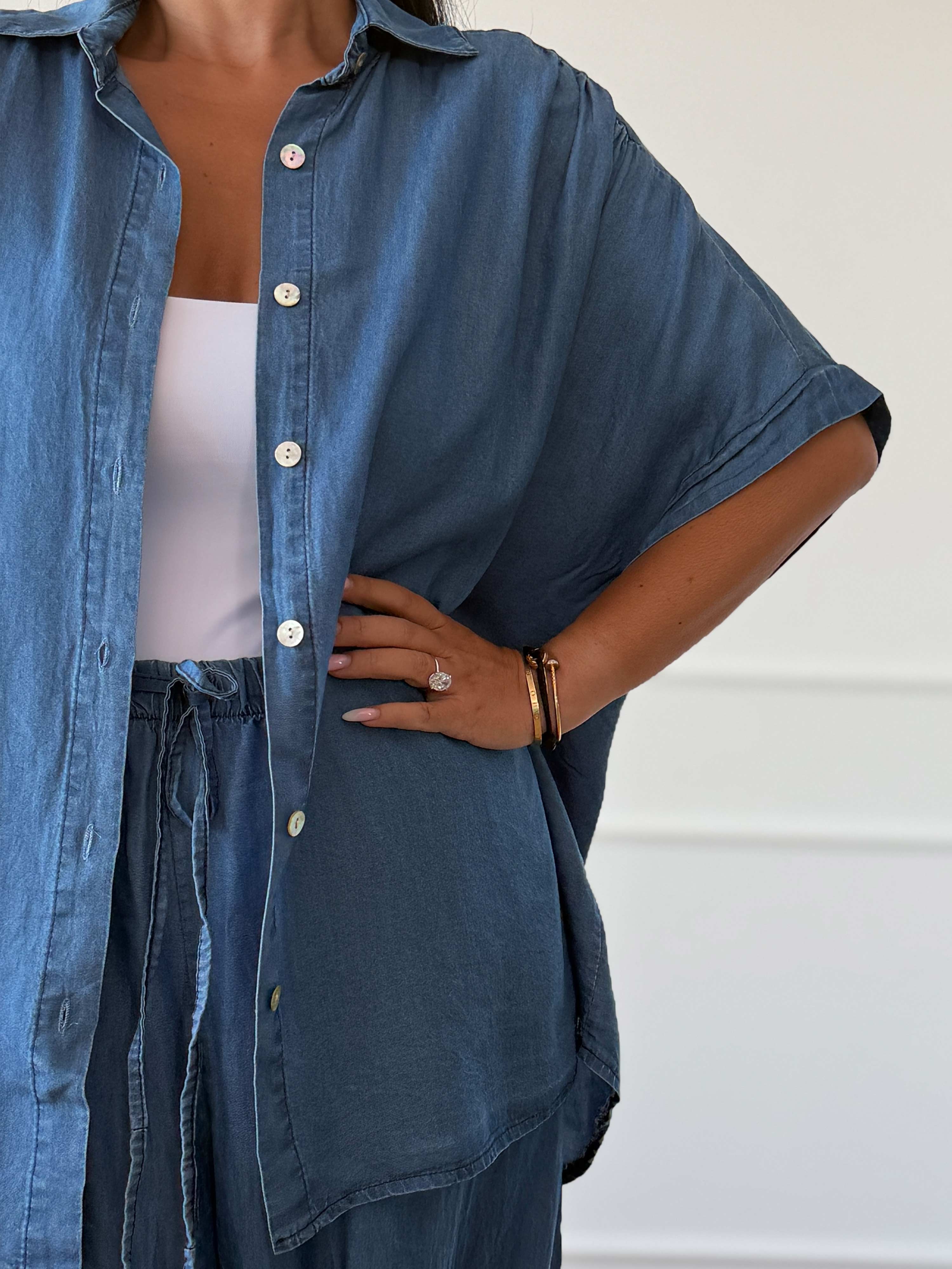 Leichte Lyocell Oversize Kurzarm Bluse MIDI - Medium Blue Leichte Lyocell Oversize Kurzarm Bluse MIDI - Medium Blue
