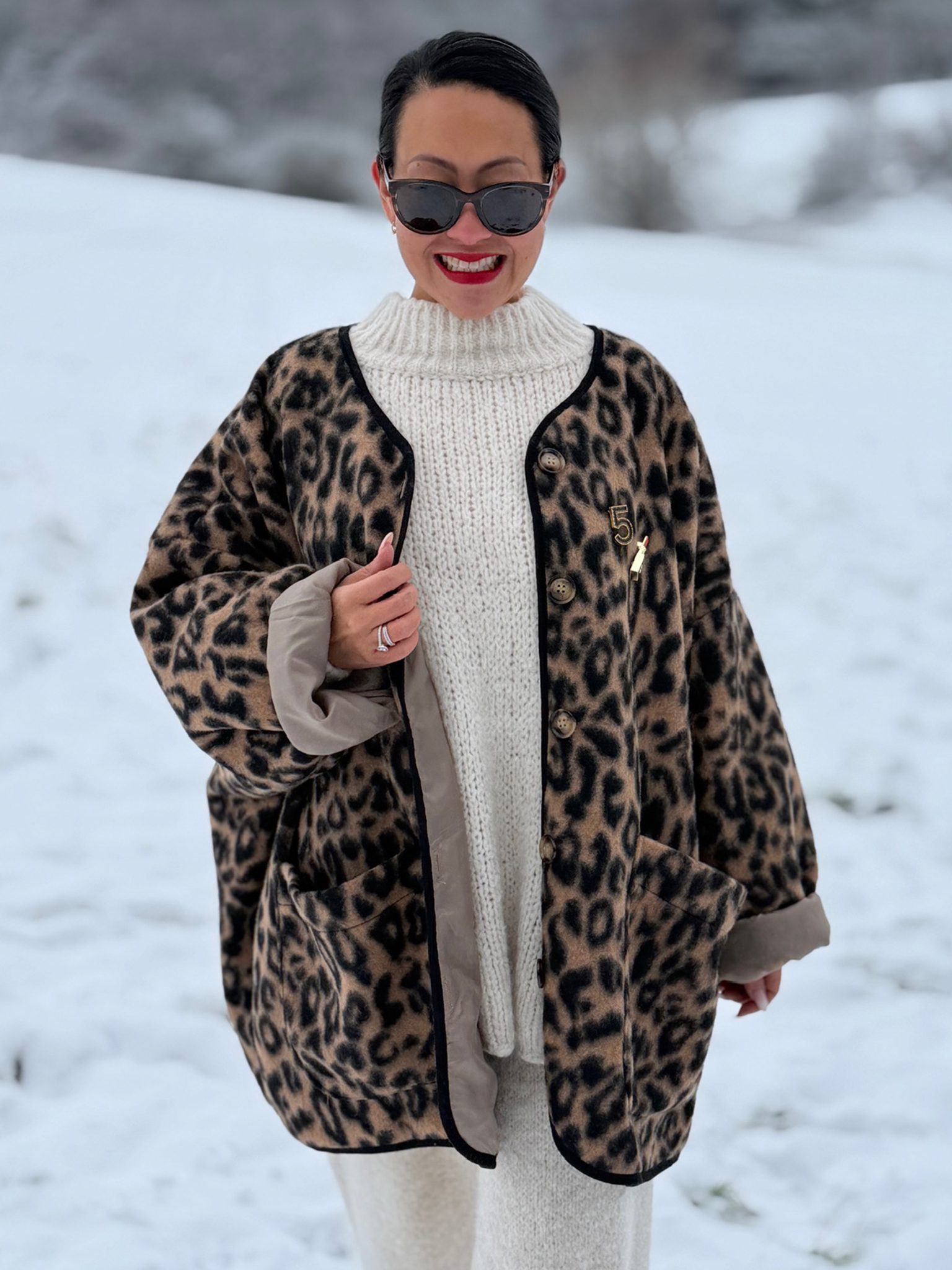 Oversize Jacke - SIGNATURE - Leo inkl. Gratisbrosche