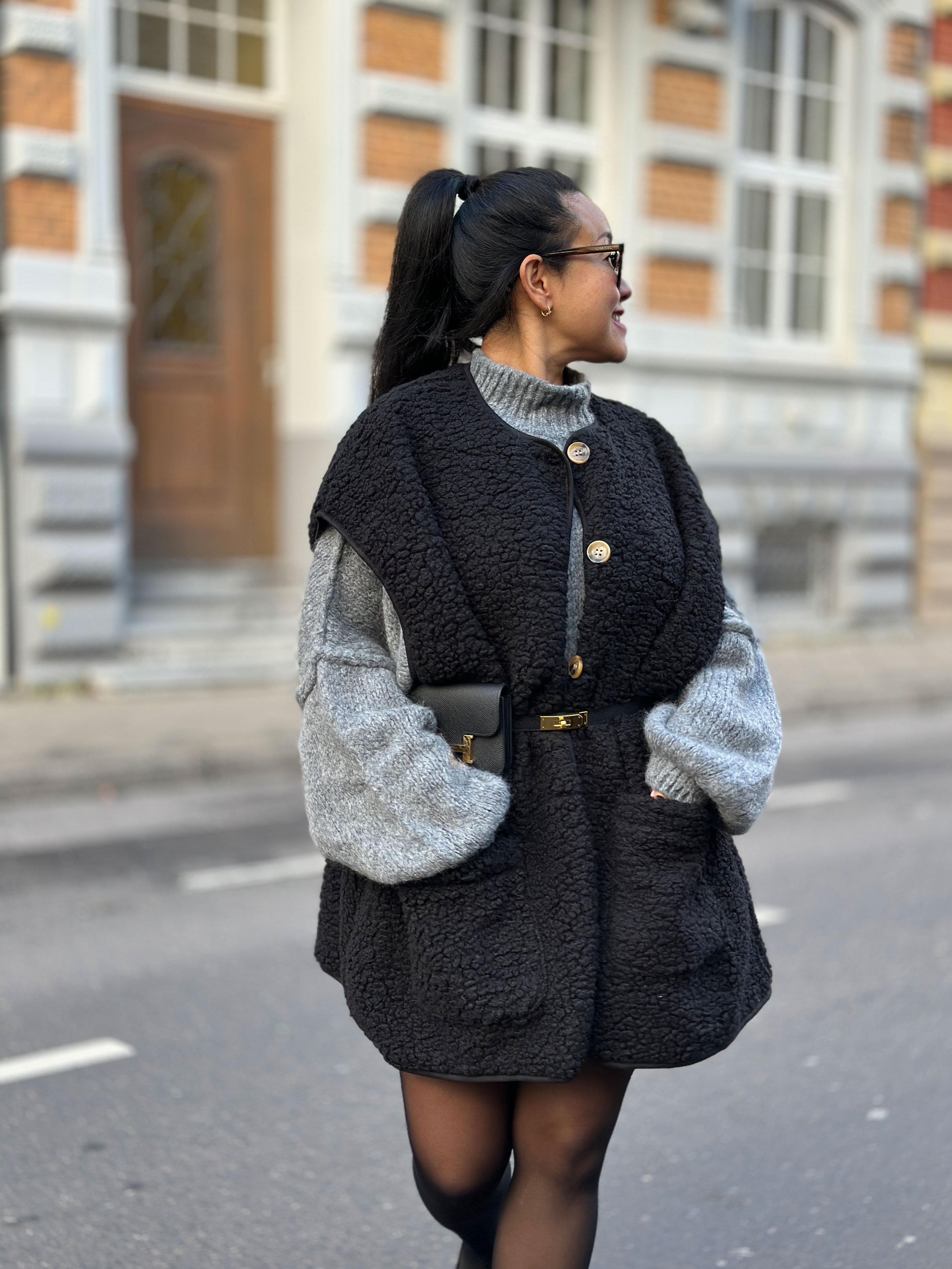 Oversize Teddylook Weste - ALMA - Schwarz Oversize Teddylook Weste - ALMA - Schwarz