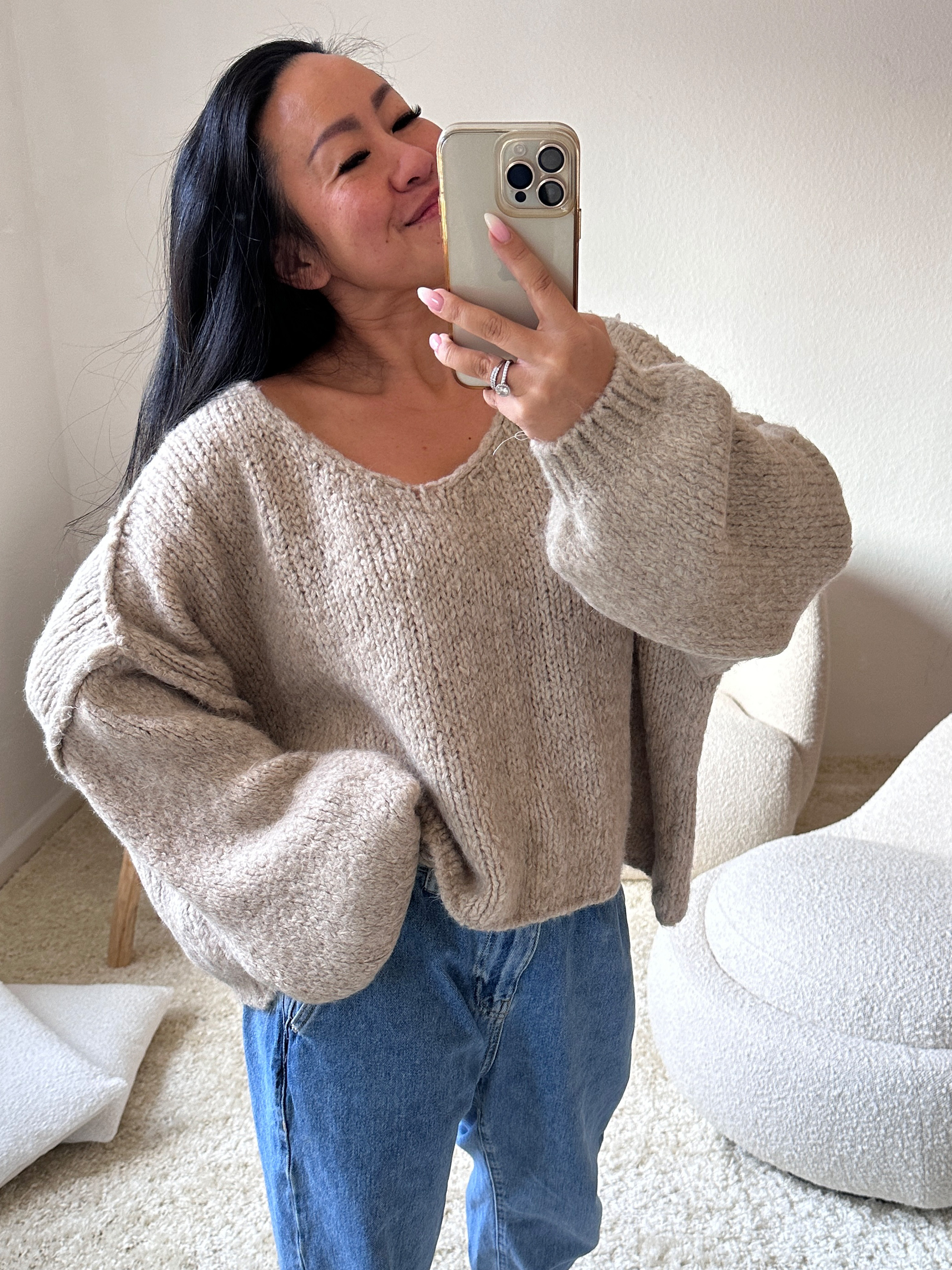 Oversize CROPPED Strickpullover mit V-Ausschnitt - FLAUSCHI - Beige