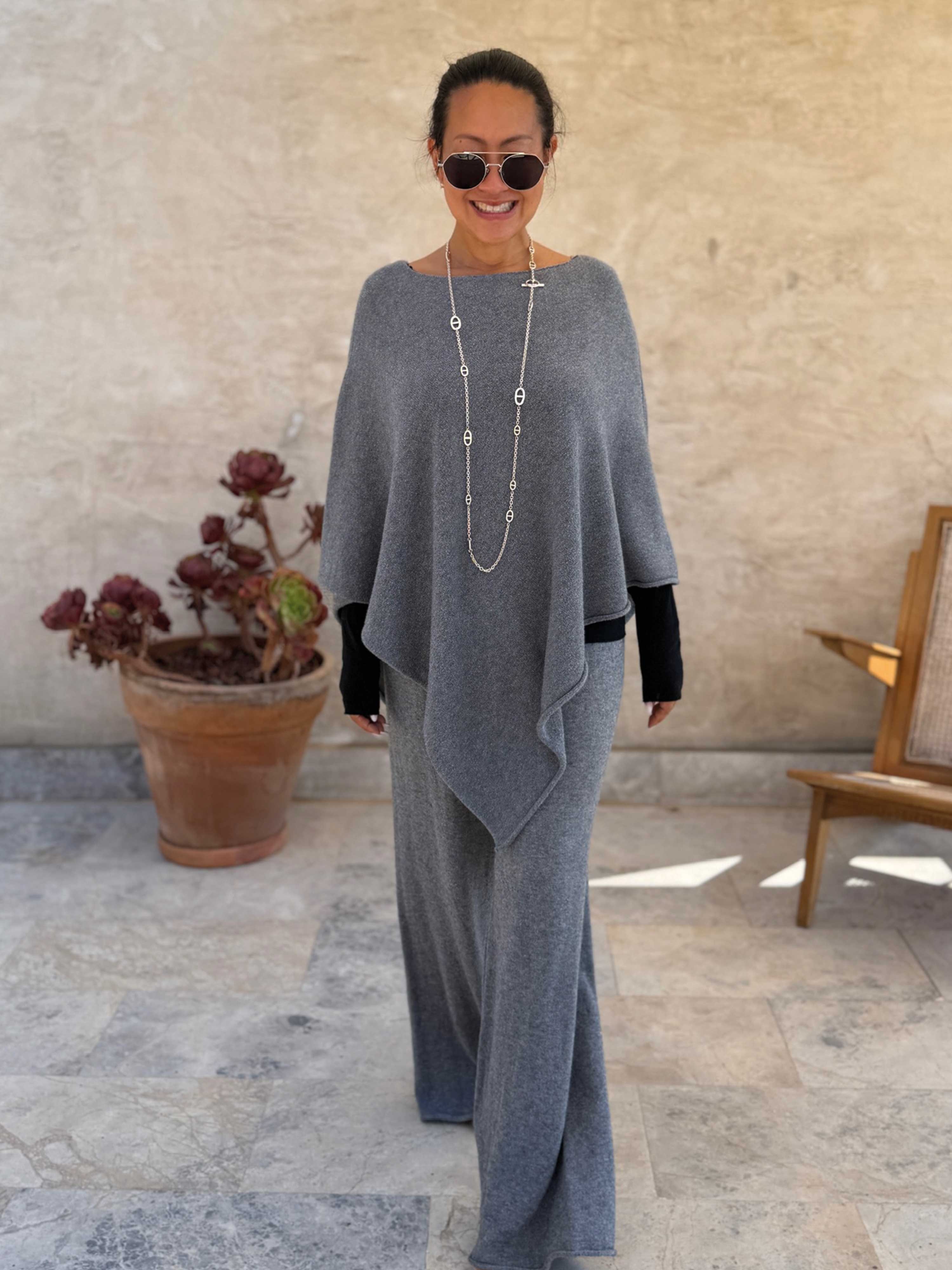Oversize Viskose Strick Poncho Cape - Anthrazit