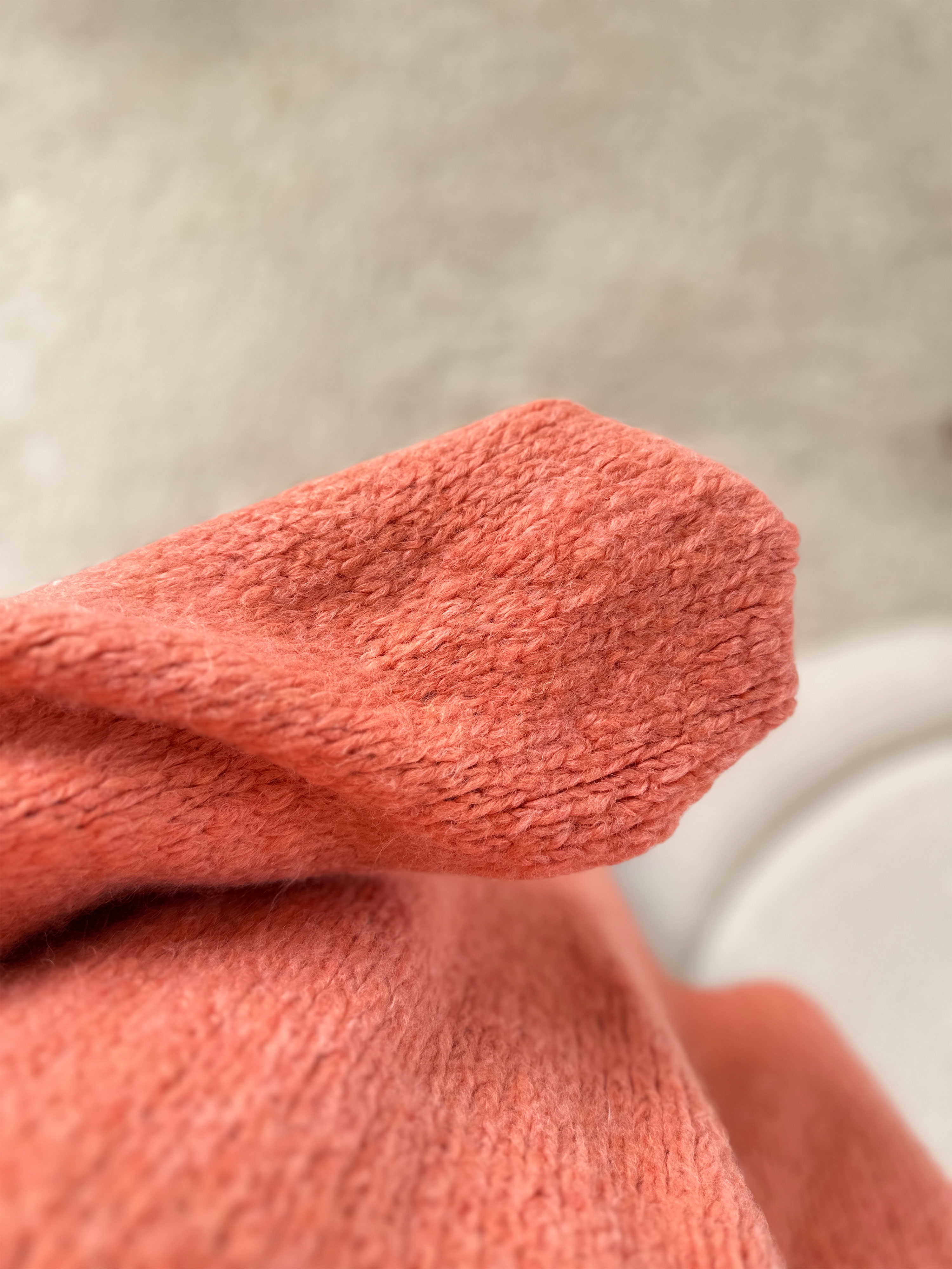 1062-Koralle-Neuer Oversize Strickpullover mit V-Ausschnitt - FLAUSCHI - Koralle