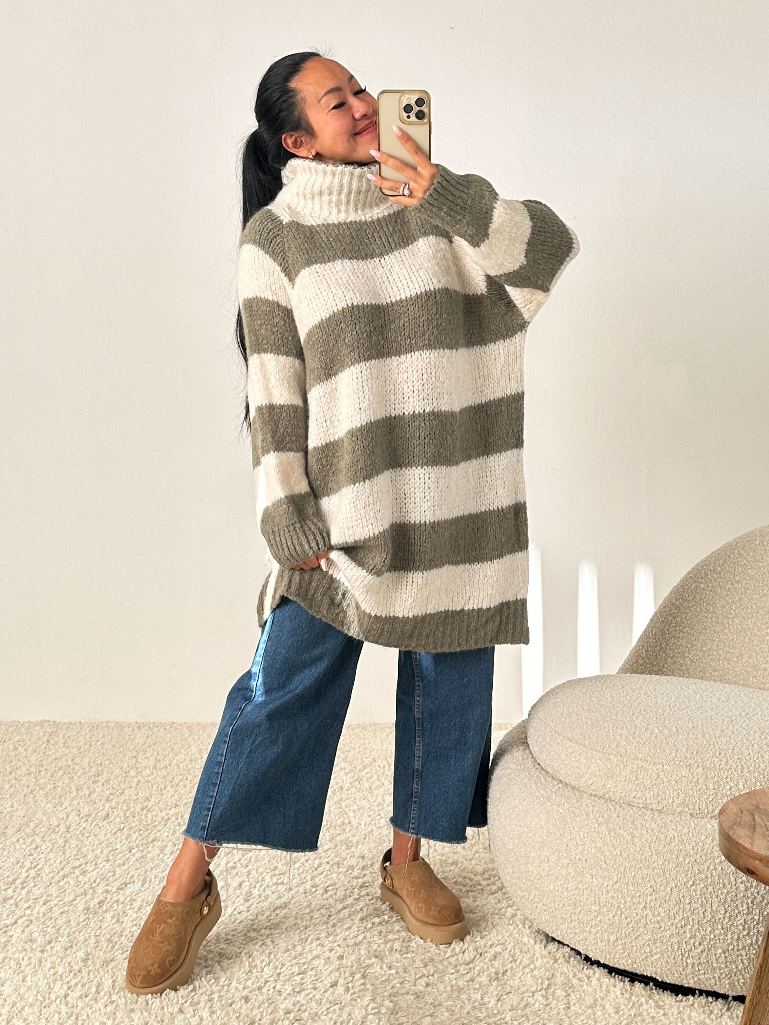 Gestreifter Long Strickpullover mit Rollkragen - FLAUSCHI - Matcha/Creme
