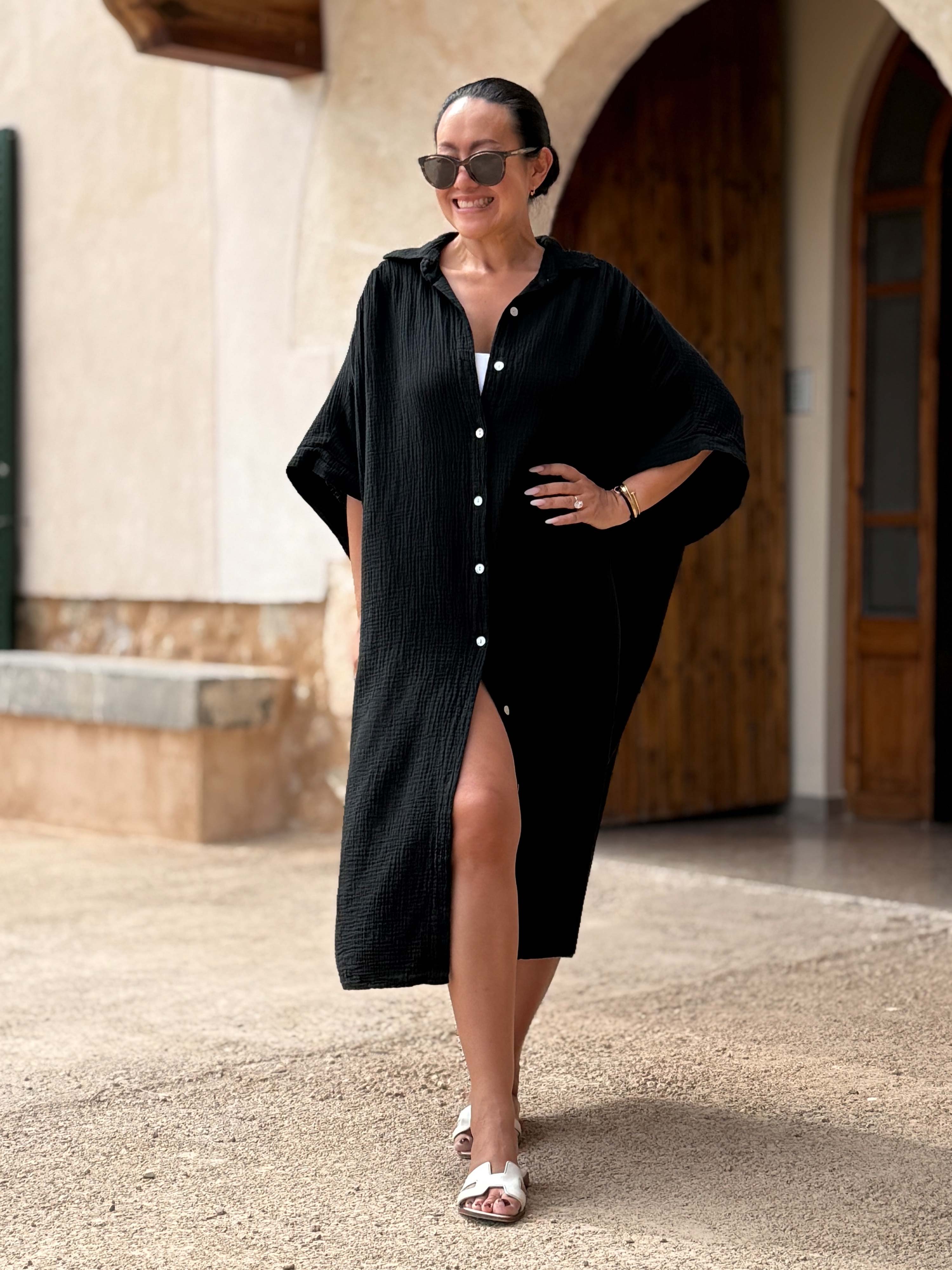 Musselin Oversize Kurzarm Blusenkleid - LANA - Schwarz Musselin Oversize Kurzarm Blusenkleid - LANA - Schwarz