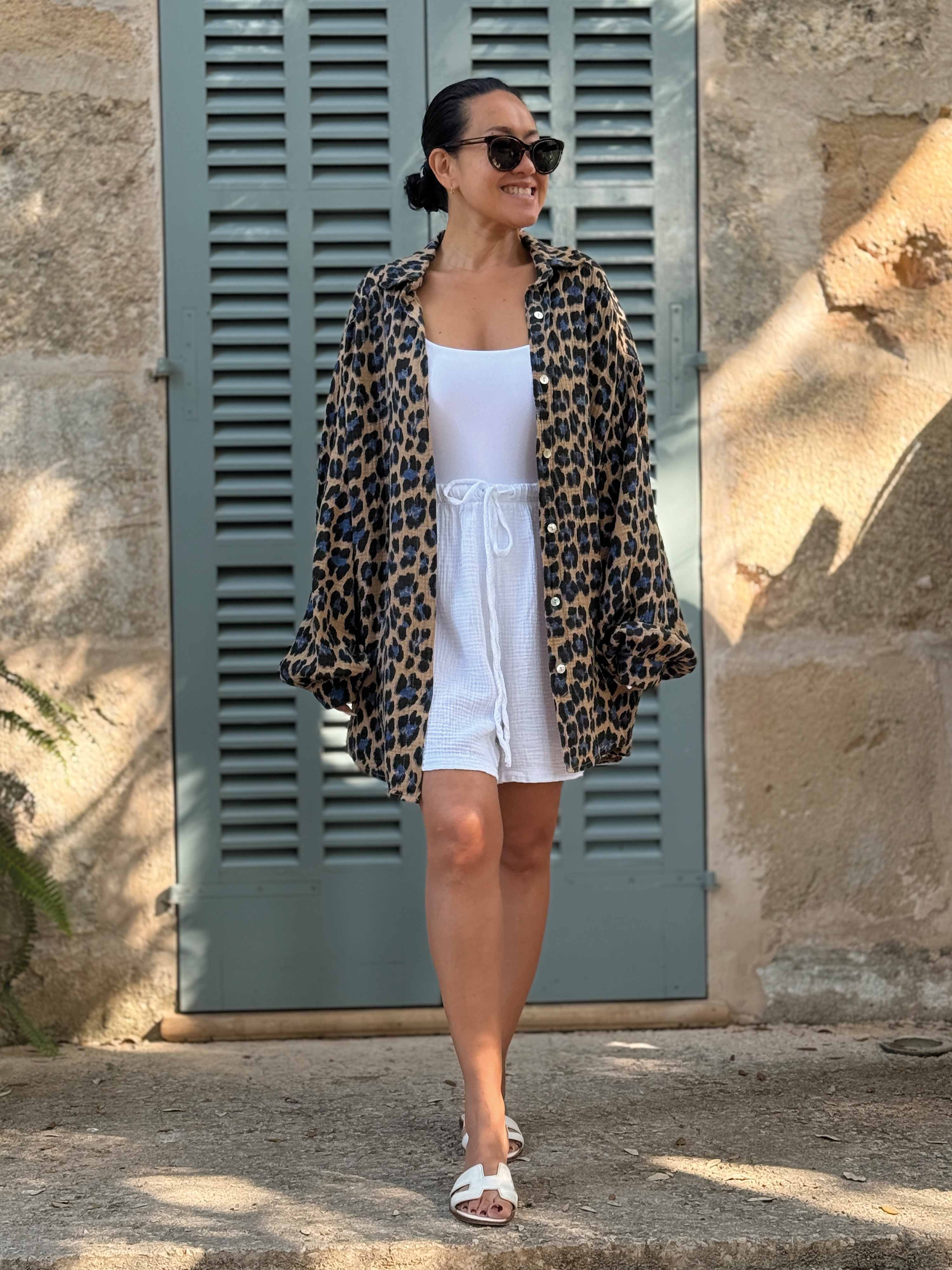Musselin Midi Oversize Bluse - LEOPARD - Royalblau/Camel Musselin Midi Oversize Bluse - LEOPARD - Royalblau/Camel