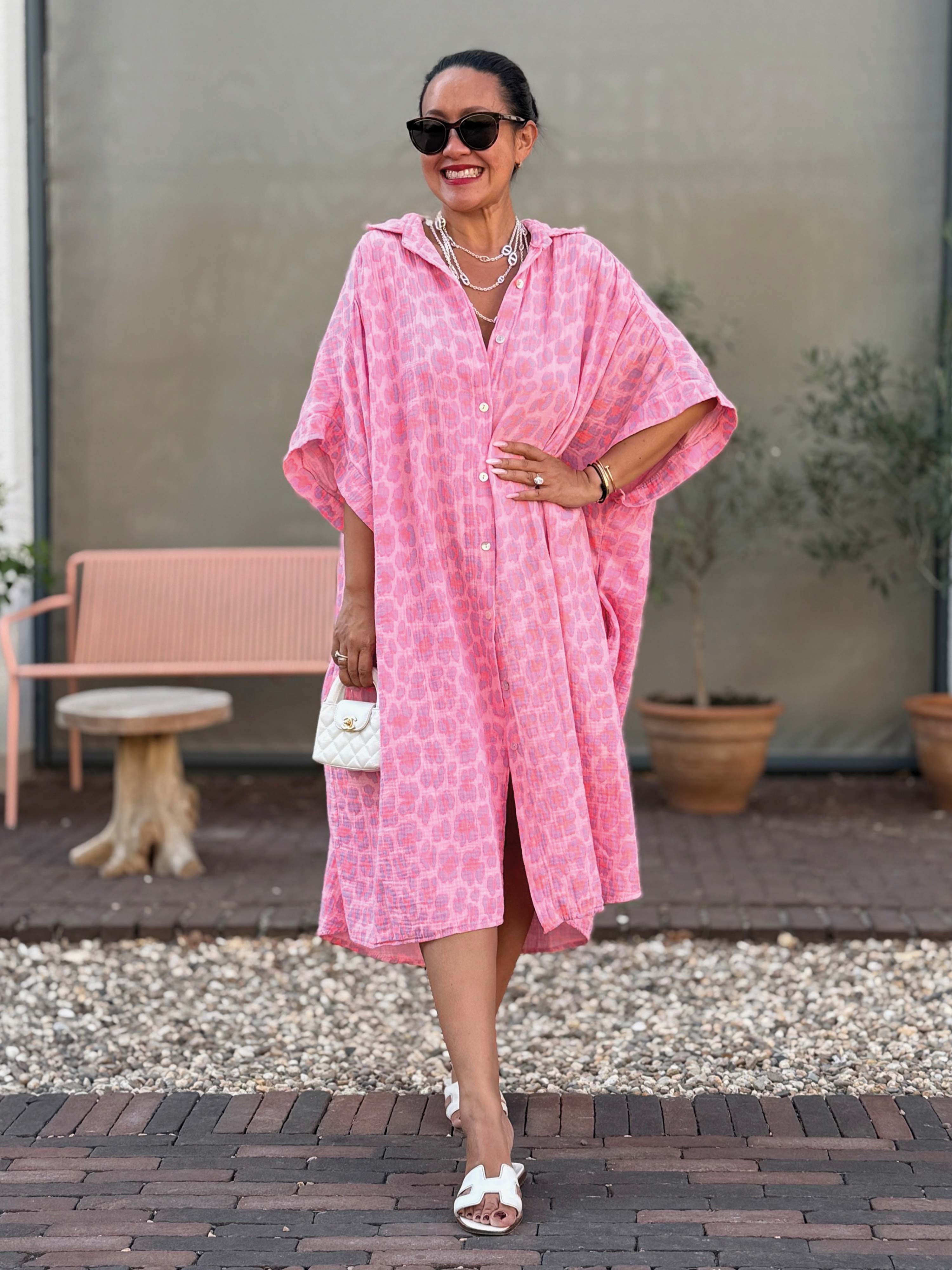 Musselin Oversize Kurzarm Blusenkleid - LANA - Leo Peach Pop