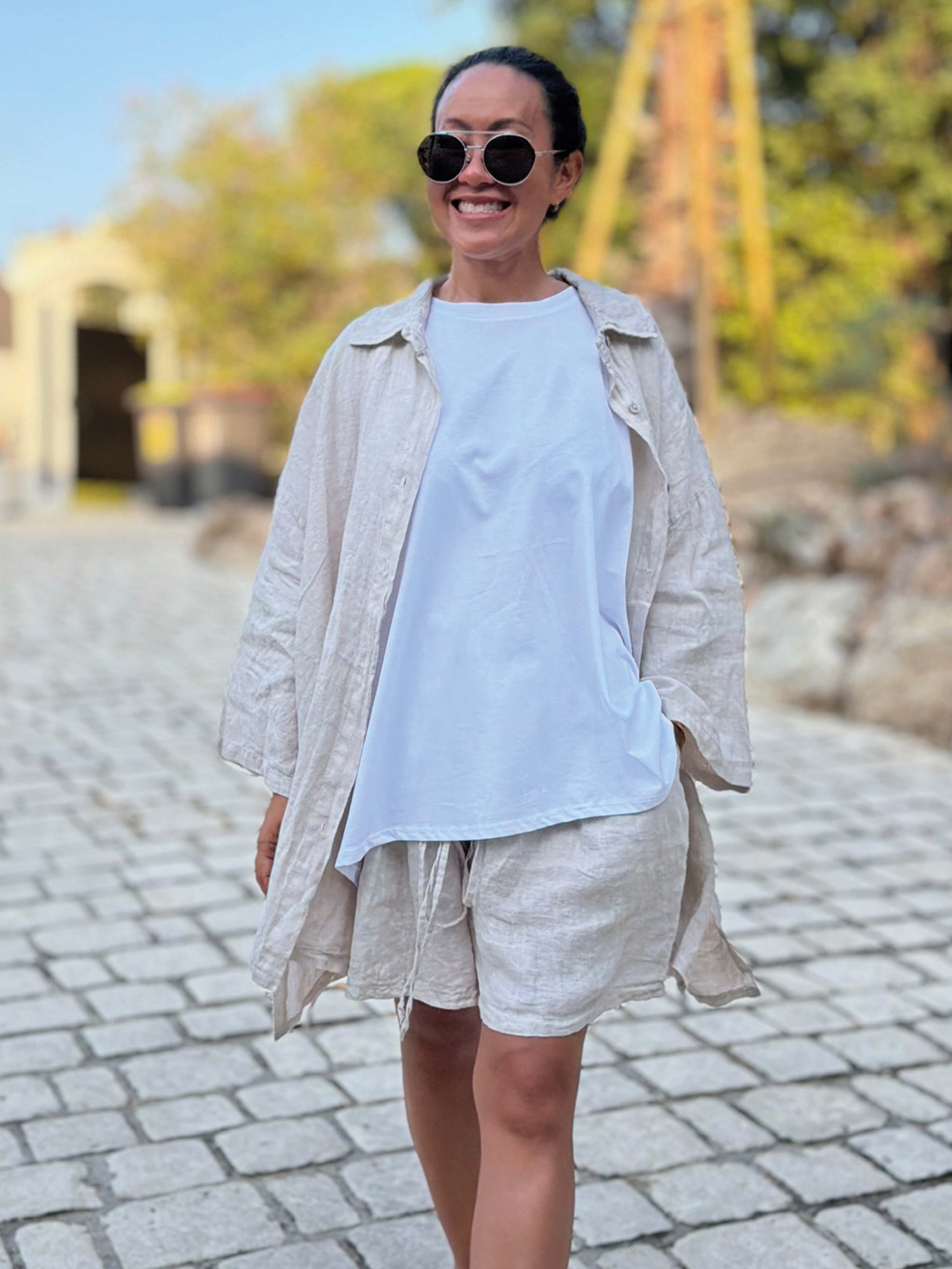 Leinen Oversize Bluse mit Seitenschlitz - Beige