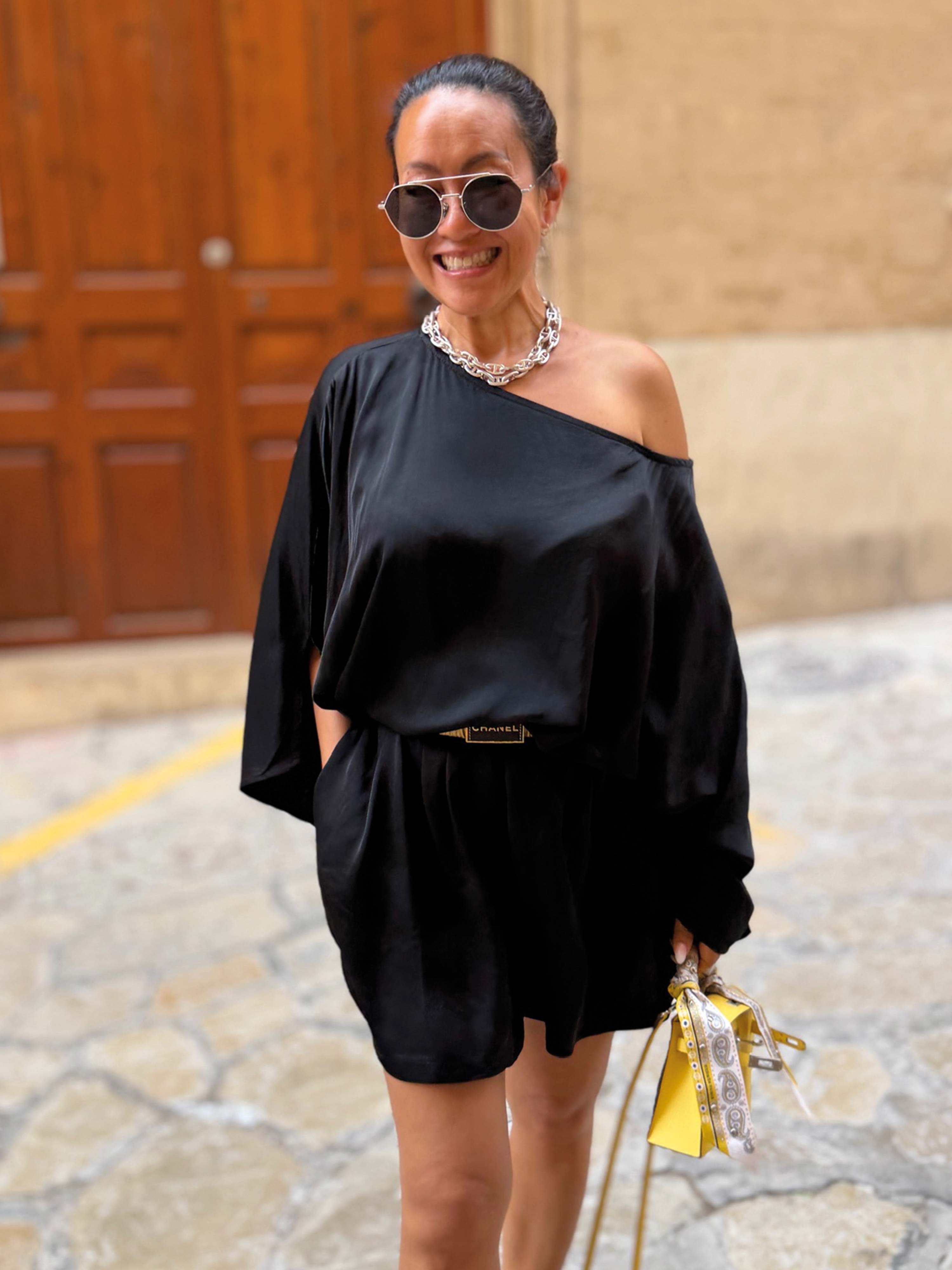 Viskose Bermuda Shorts - ELEGANCE - Schwarz