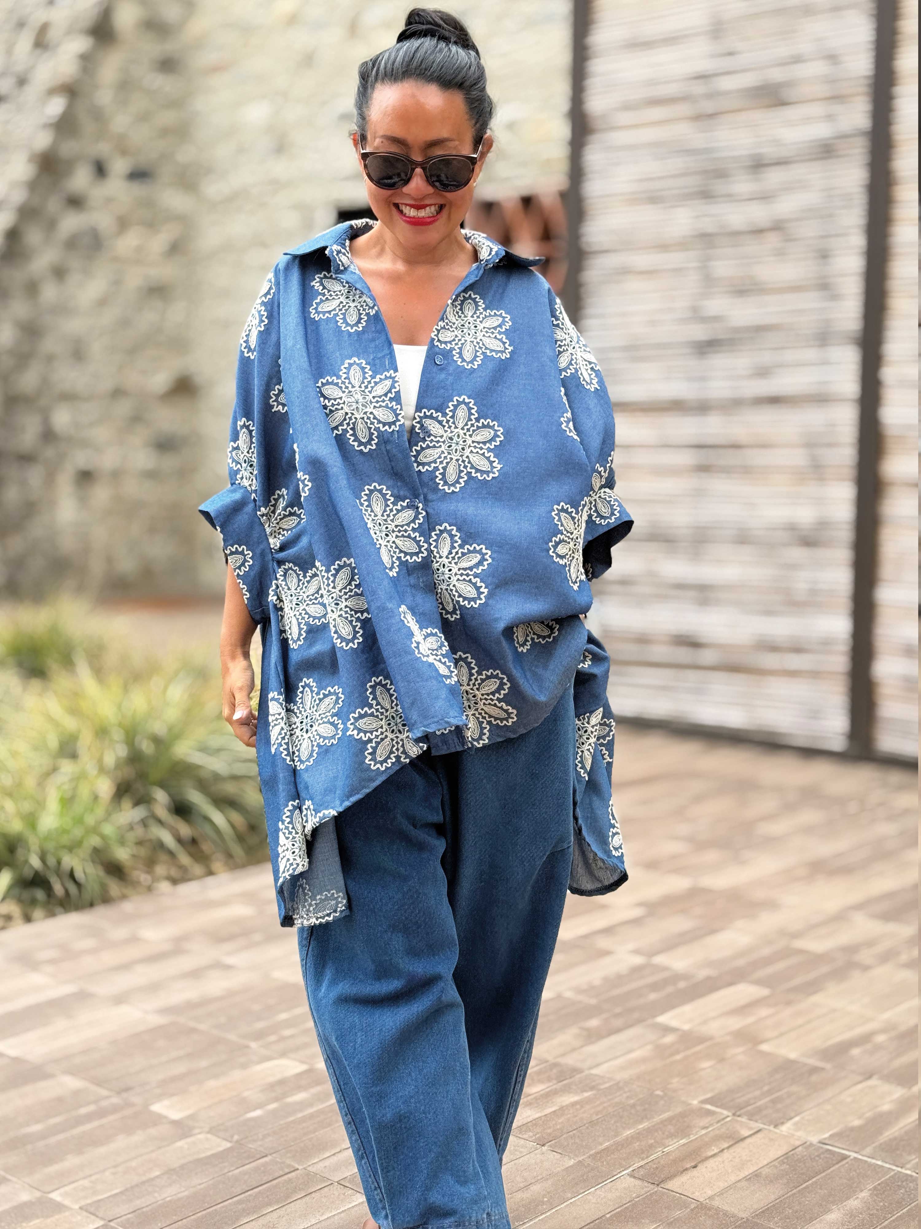 Vokuhila Oversize Kurzarm Bluse - Denim Blue Vokuhila Oversize Kurzarm Bluse - Denim Blue