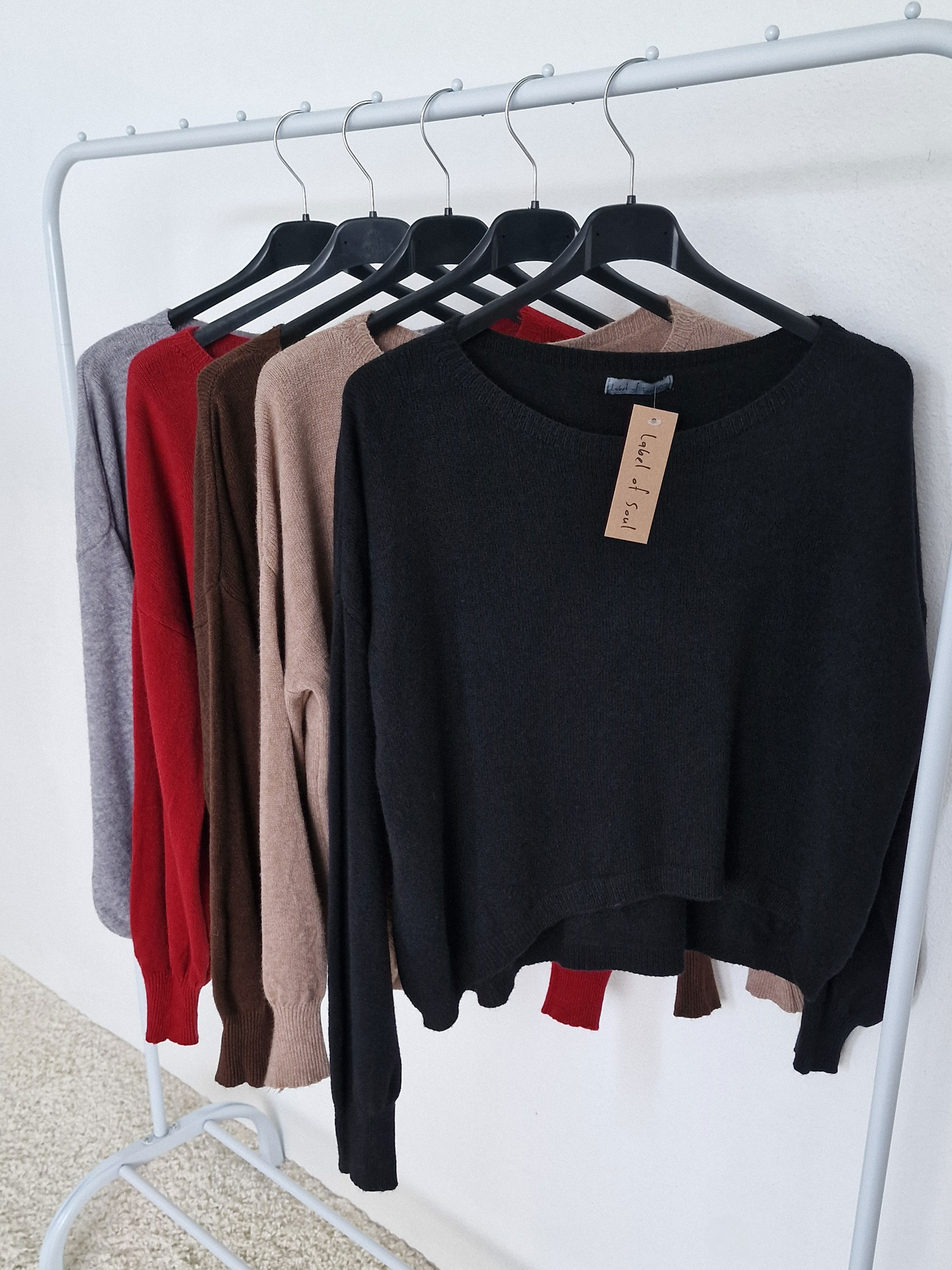Cropped Viskose Pullover mit Rundhalsausschnitt - Schwarz Cropped Viskose Pullover mit Rundhalsausschnitt - Schwarz