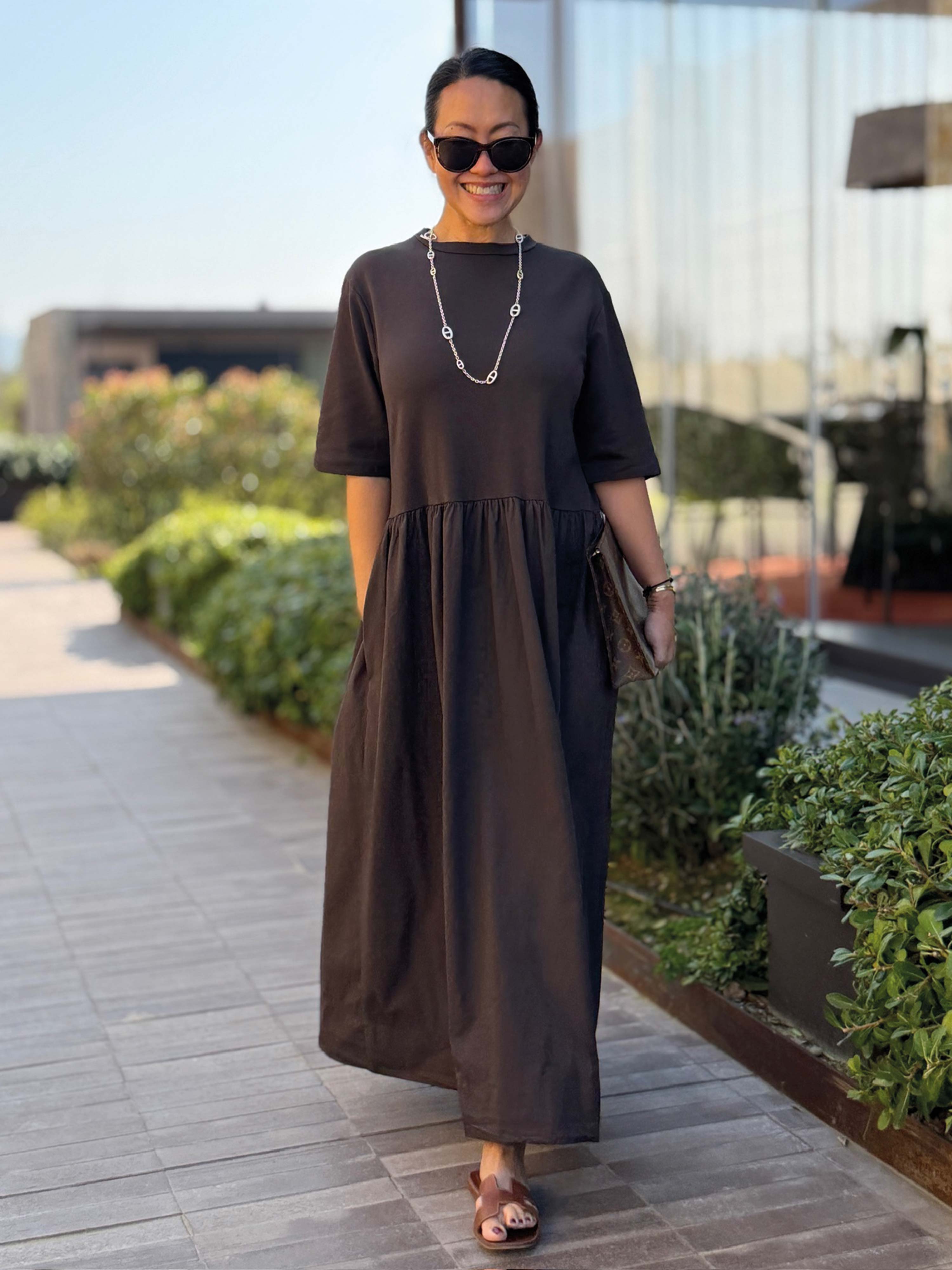 Kurzarm Cotton Kleid mit Seitentaschen - CURVY - Schoko