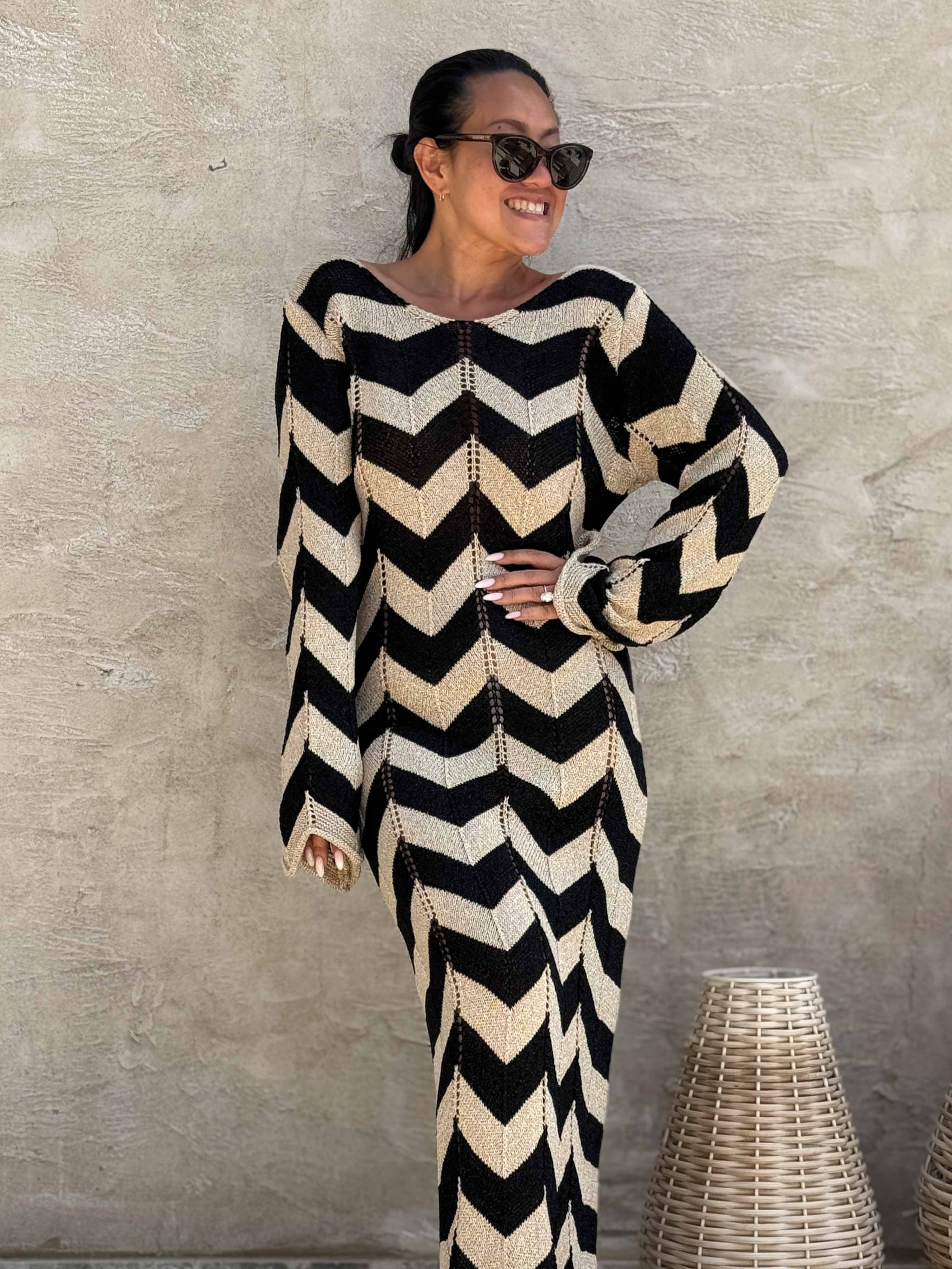 Häkel Beach Strickkleid - Stripes Schwarz/Gold Häkel Beach Strickkleid - Stripes Schwarz/Gold