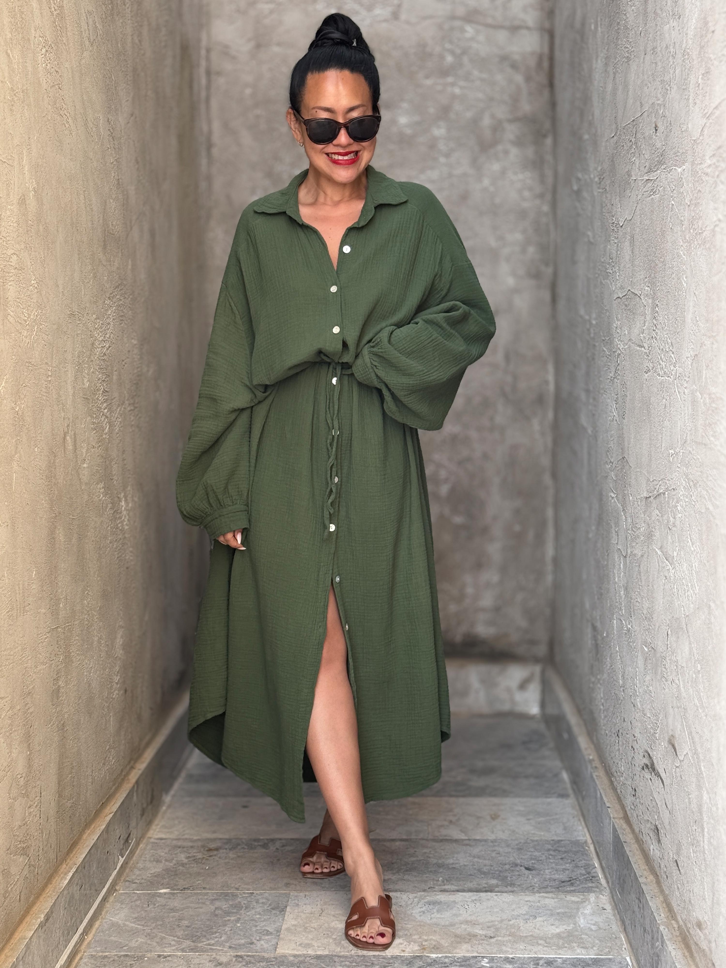 Musselin Oversize Blusenkleid - SEVILLA - Olive Musselin Oversize Blusenkleid - SEVILLA - Olive
