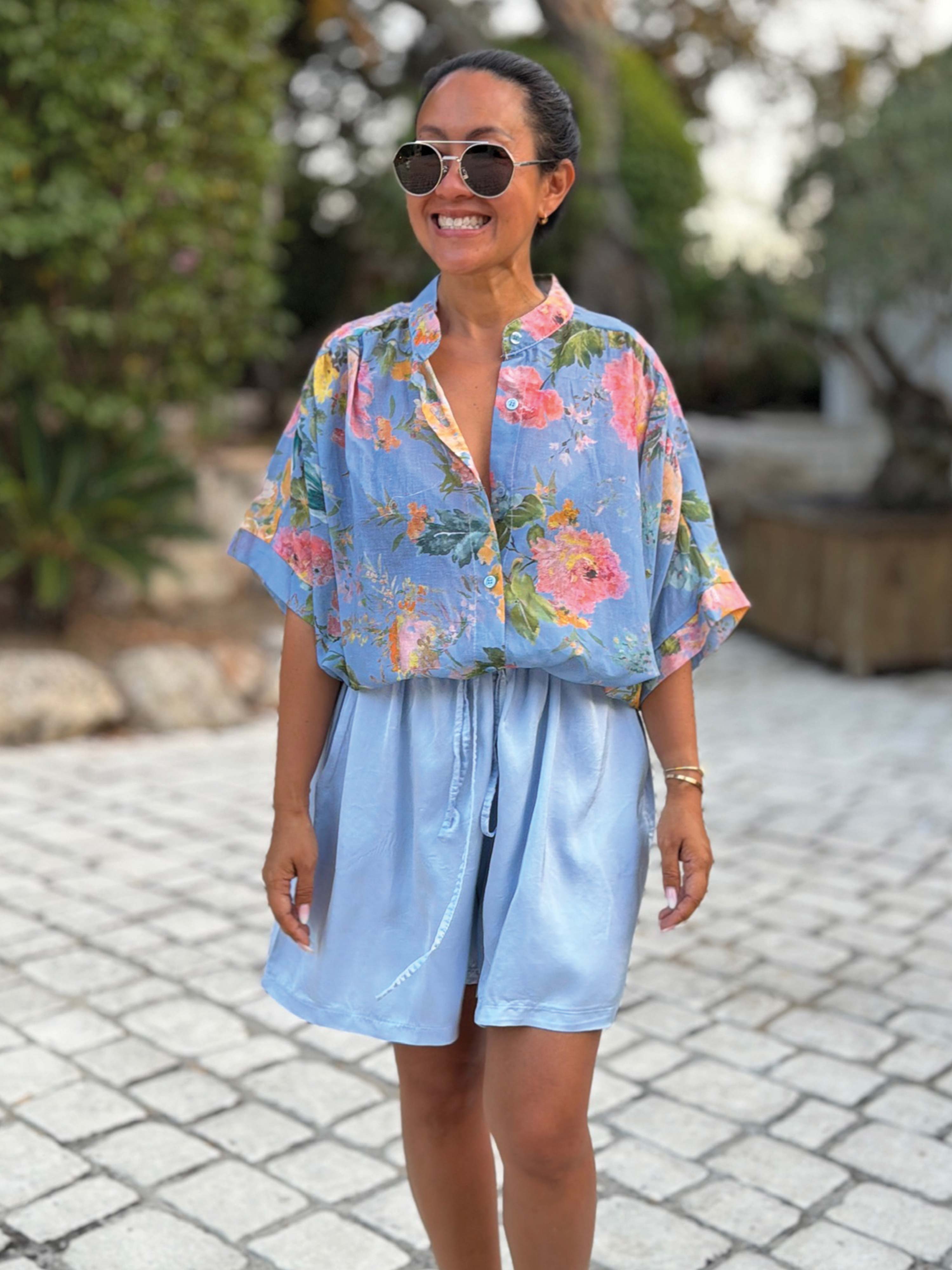 Viskose Bermuda Shorts - ELEGANCE - Babyblau