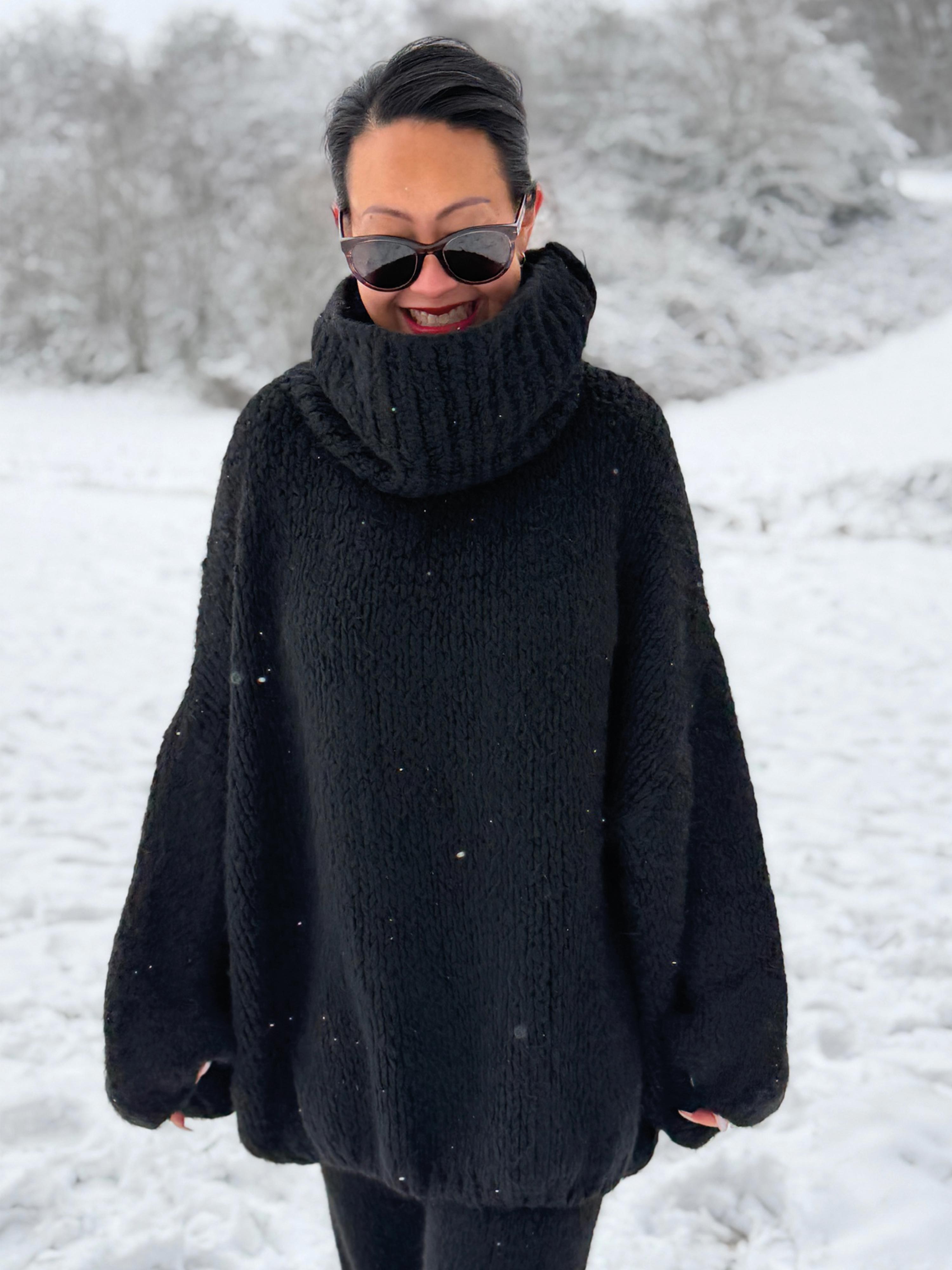 Oversize Pullover mit Schalkragen - FLAUSCHI - Schwarz
