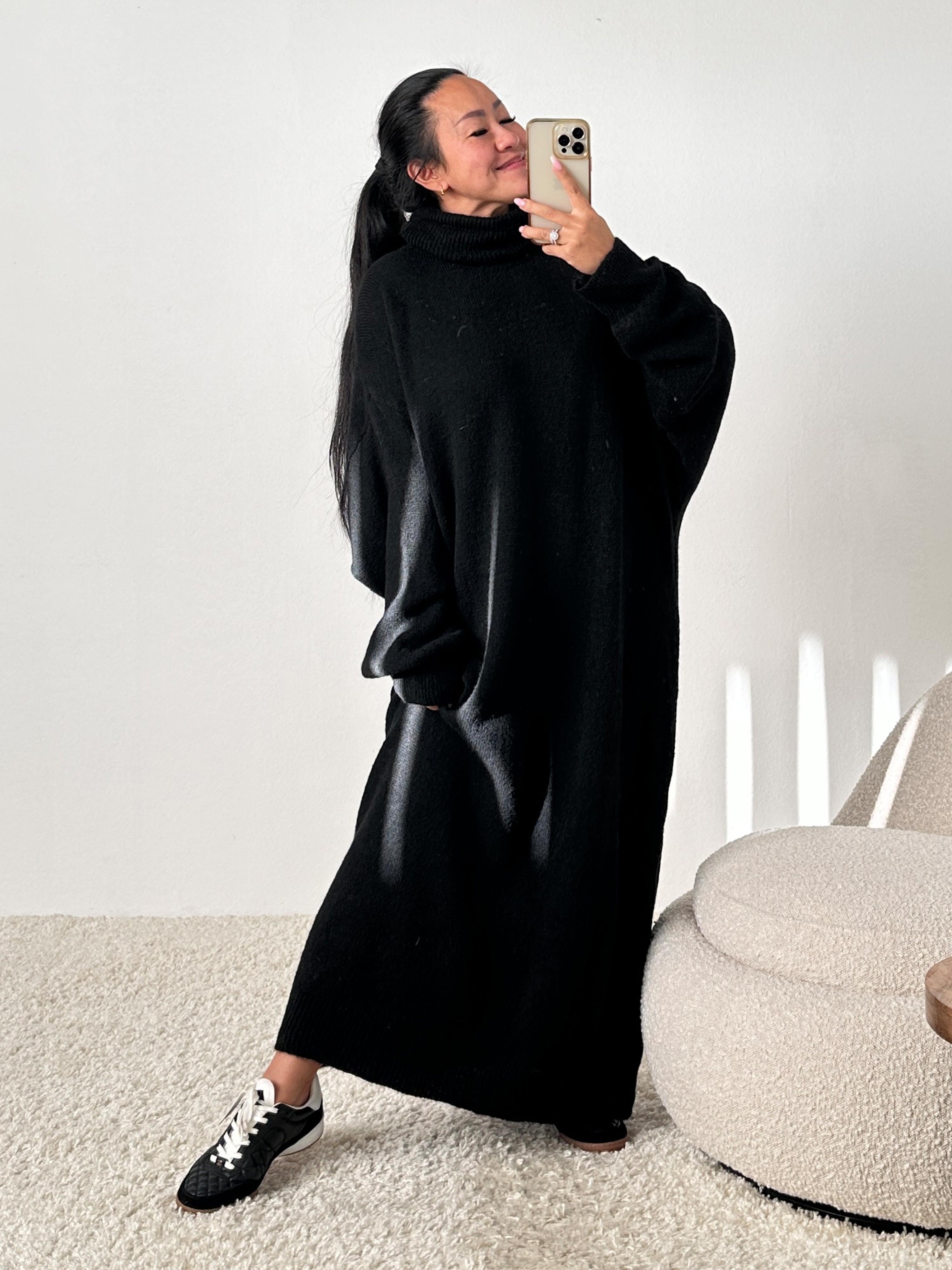 Oversize Strickkleid mit Rollkragen - Schwarz