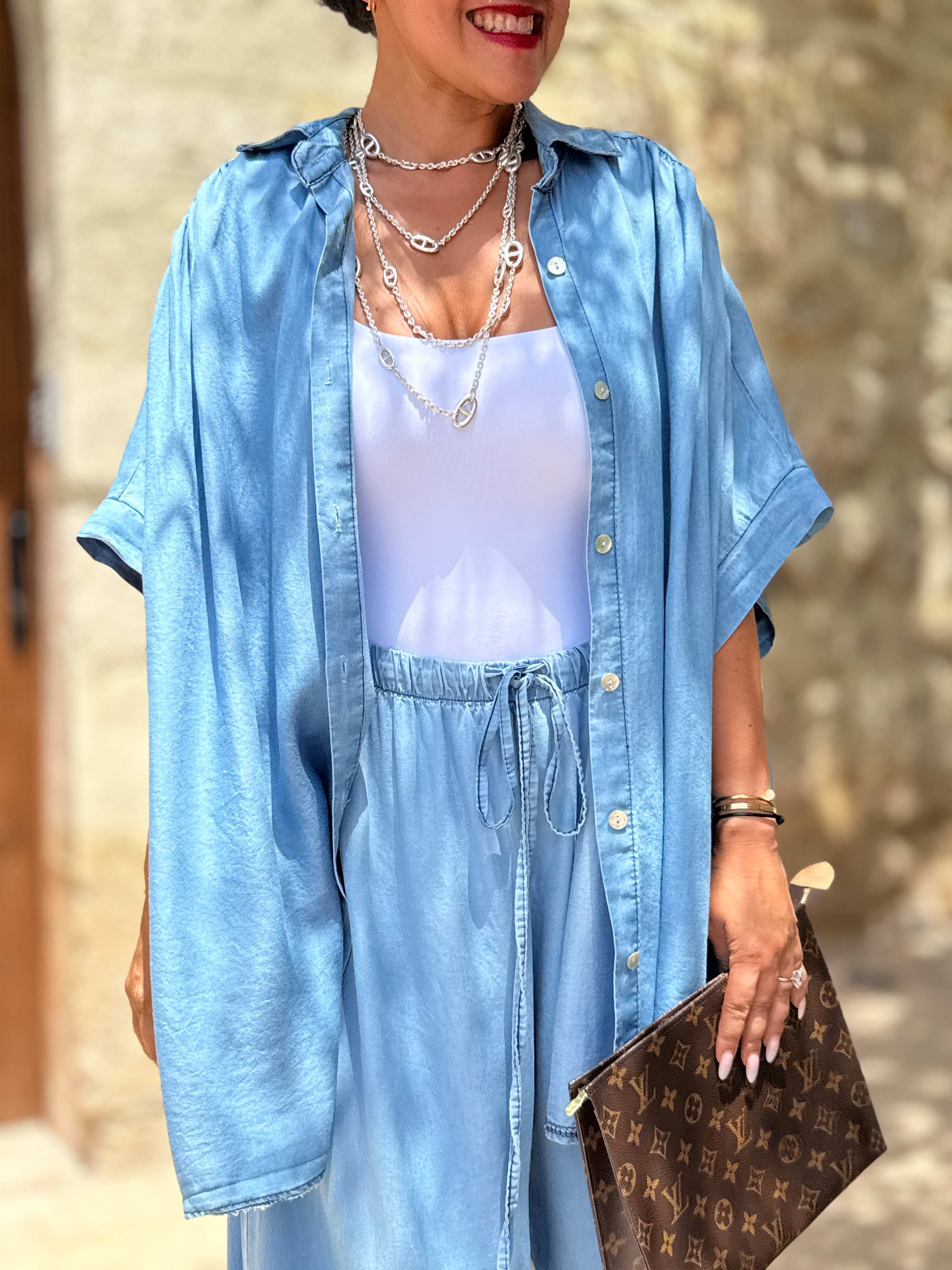 Leichte Lyocell Oversize Kurzarm Bluse MIDI - Blue Leichte Lyocell Oversize Kurzarm Bluse MIDI - Blue