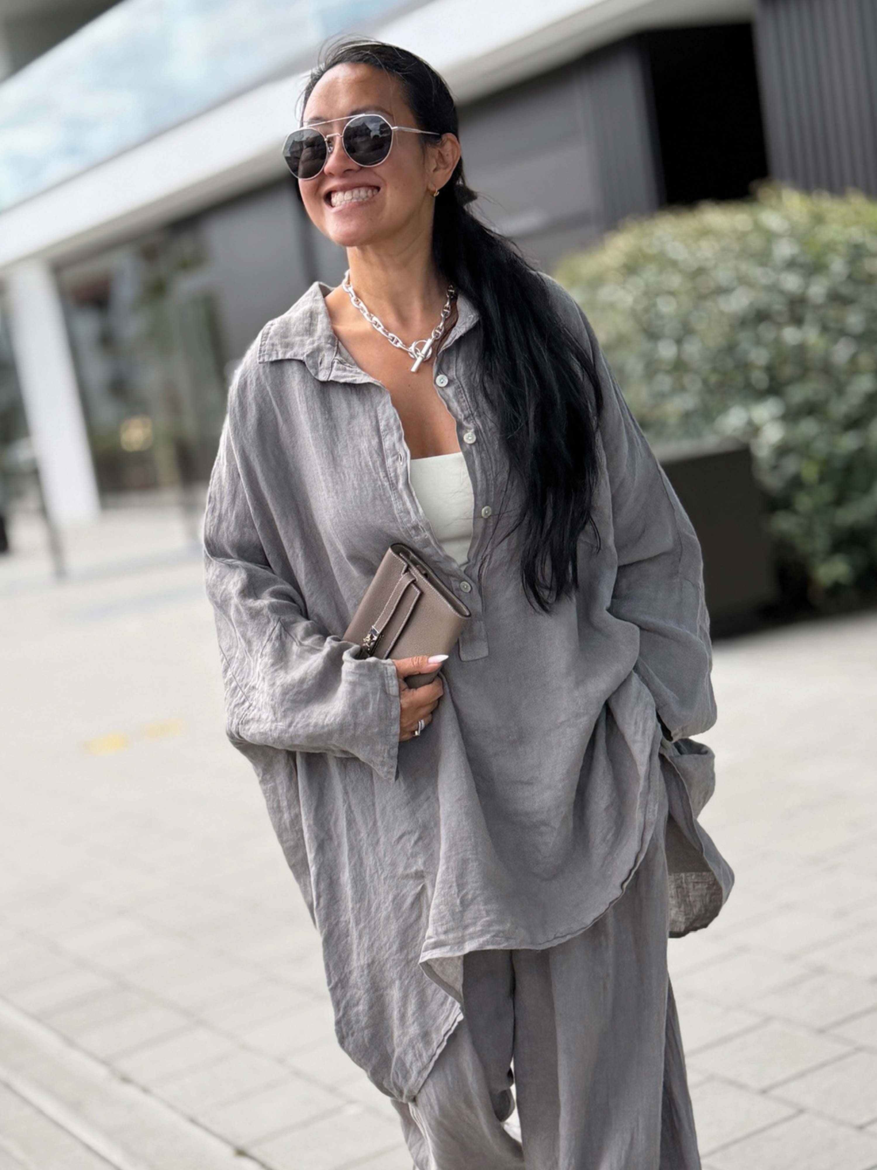 Leinen Oversize Bluse mit Seitentaschen - Taupe